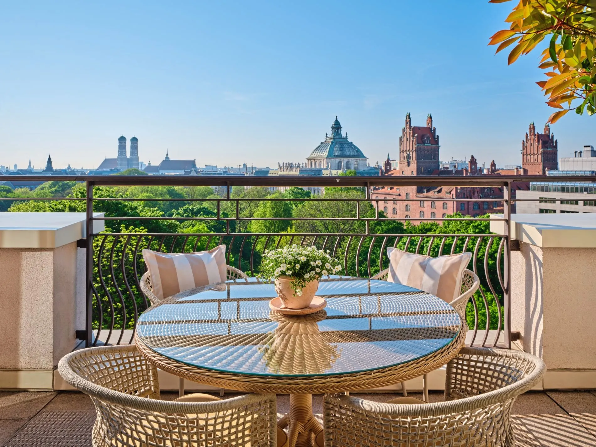 The Charles Hotel München Terrasse Monforte Royal Suite