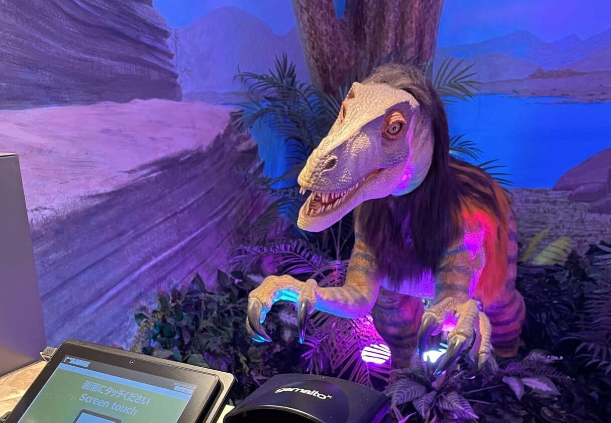 Im Henn na Hotel Osaka werden Gäste schon lange von Robotern empfangen.