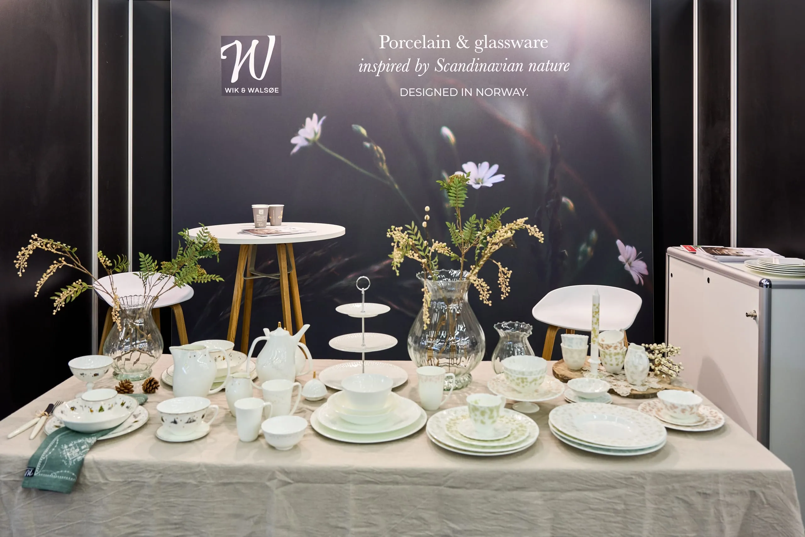 Zeitloses Porzellandesign von Wik & Walsøe: Die Serien Alv und Julemorgen verbinden skandinavische Natur, Mythologie und Kultur.