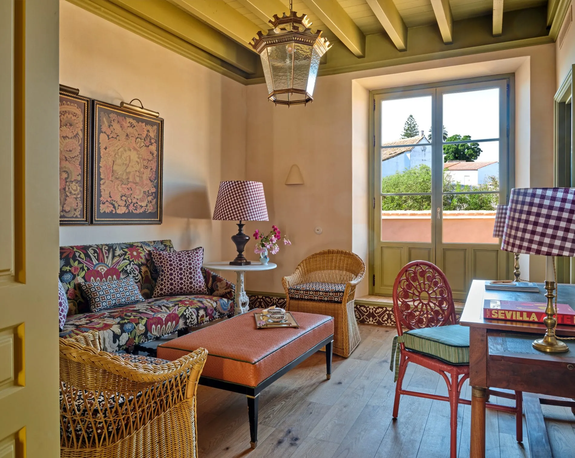 Im Relais & Châteaux Casa Góngora wird seit dem 17. Jahrhundert Wein hergestellt. Das Hotel umfasst 13 Zimmer und Suiten.