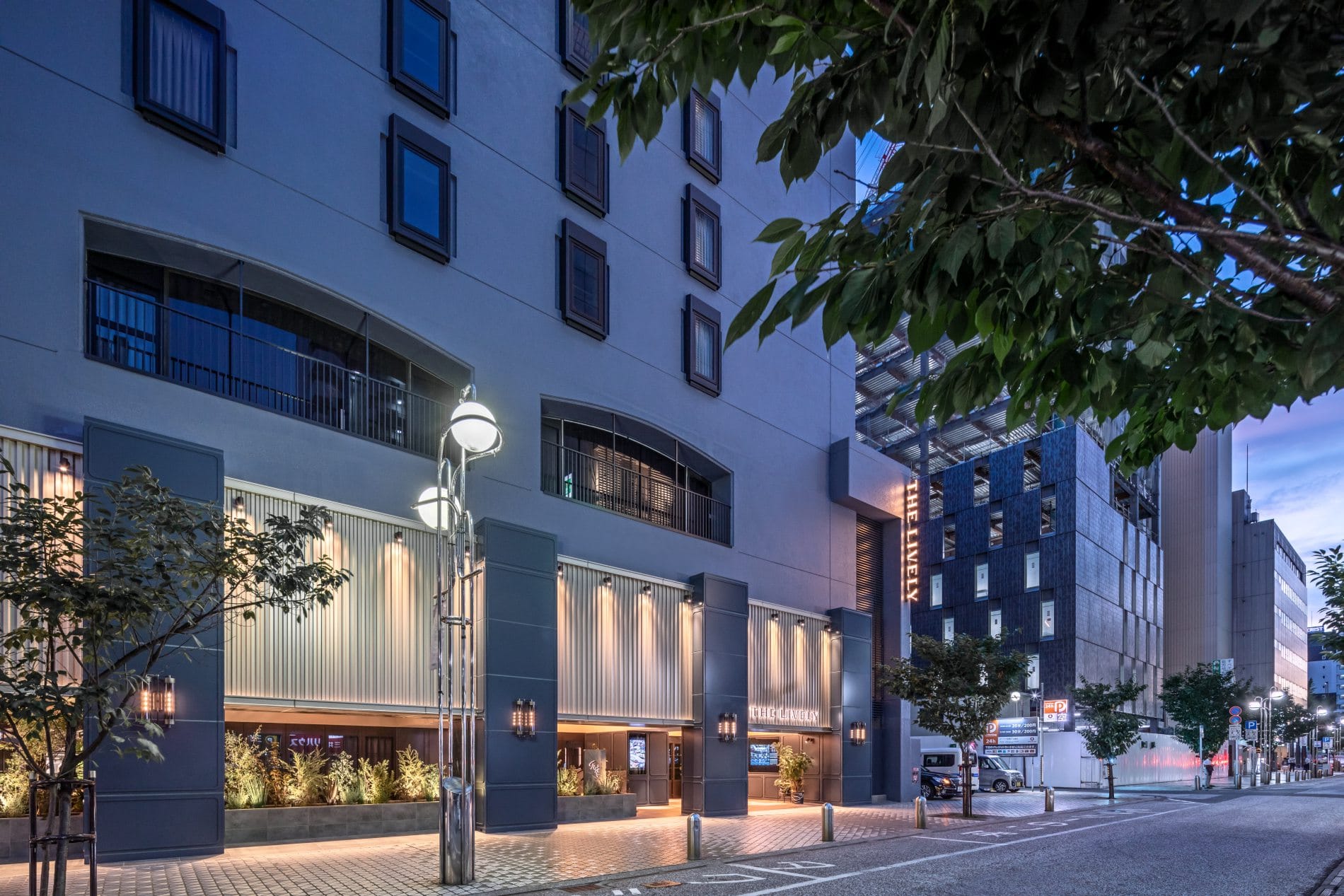 Vanessa Borkmann, Expertin für Innovation und Digitalisierung in der Tourismusbranche, hat Japan bereist und berichtet, welche Impulse deutsche Hoteliers für sich nutzen können. Erster Stopp: Das Dual-Brand-Hotel The Lively Hakata und The Millennials Fukuoka.