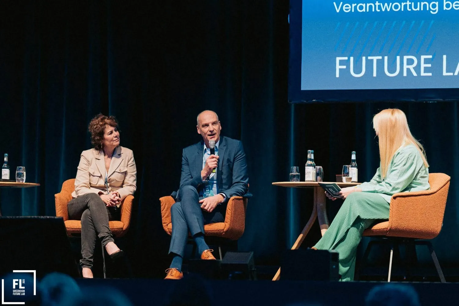 Green Sign Future Lab: Wie Inklusion konkret gelingen kann, diskutierten (von links) Bernise de Riviere (SapoCycle Germany), Christian Helferich (Hotel-Restaurant Anne-Sophie & Altes Amtshaus) mit Victoria Knauer-Hansen (Green Sign).