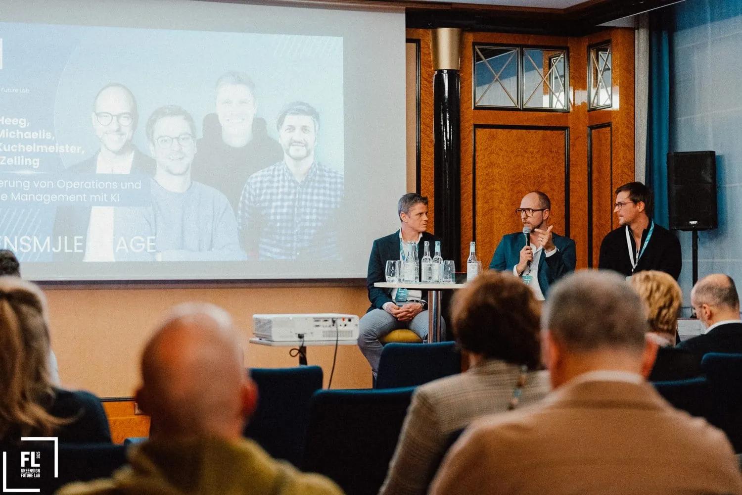 Green Sign Future Lab: Panel zur "Optimierung von Operations und Revenue Management mit KI mit (von links) Philip Kuchelmeister (Hotellistat), Timm Heeg (Smart Host) und Philip Michaelis (Duetto).
