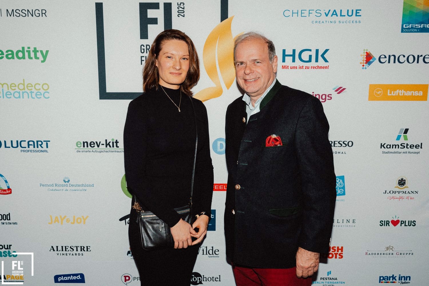 Gala-Gäste bei der Green Monarch Award-Verleihung: Clemens Ritter von Kempski mit Begleitung.