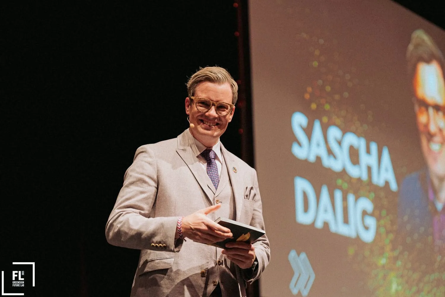 Gala-Abend Green Monarch Award: Moderator Sascha Dalig von Signo Hospitality führte launig durchs Programm.