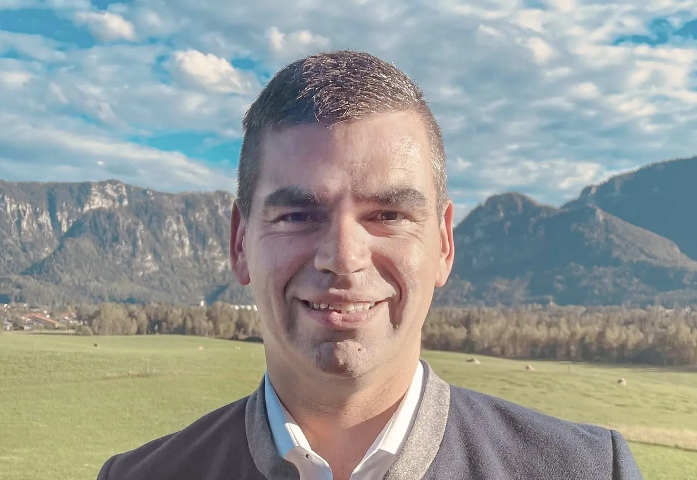 Kristof Cool leitet seit Dezember 2025 das Arabella Jagdhof Resort am Fuschlsee.