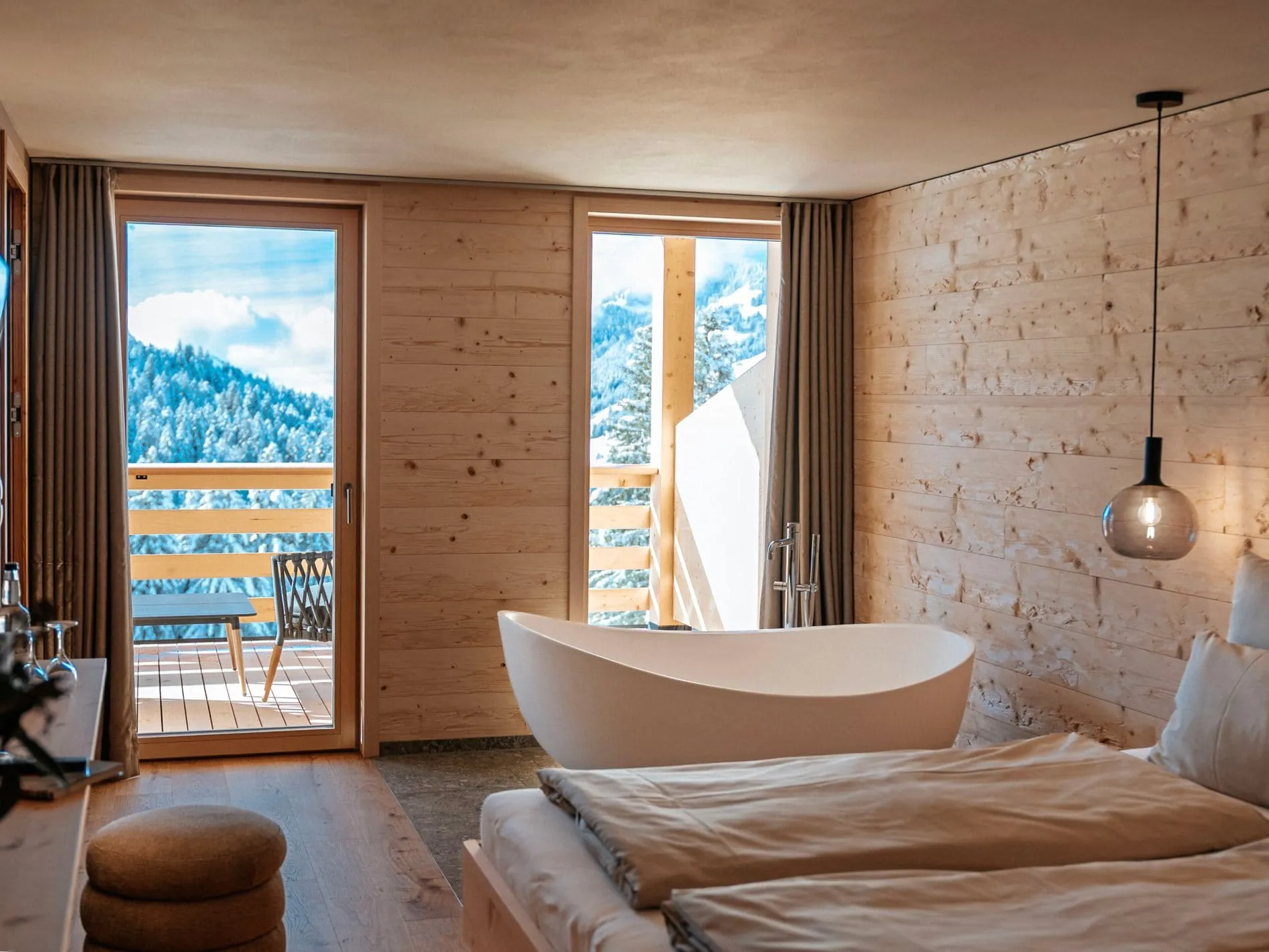 33 Zimmer und Suiten laden mitten in der Natur zum Entspannen ein.