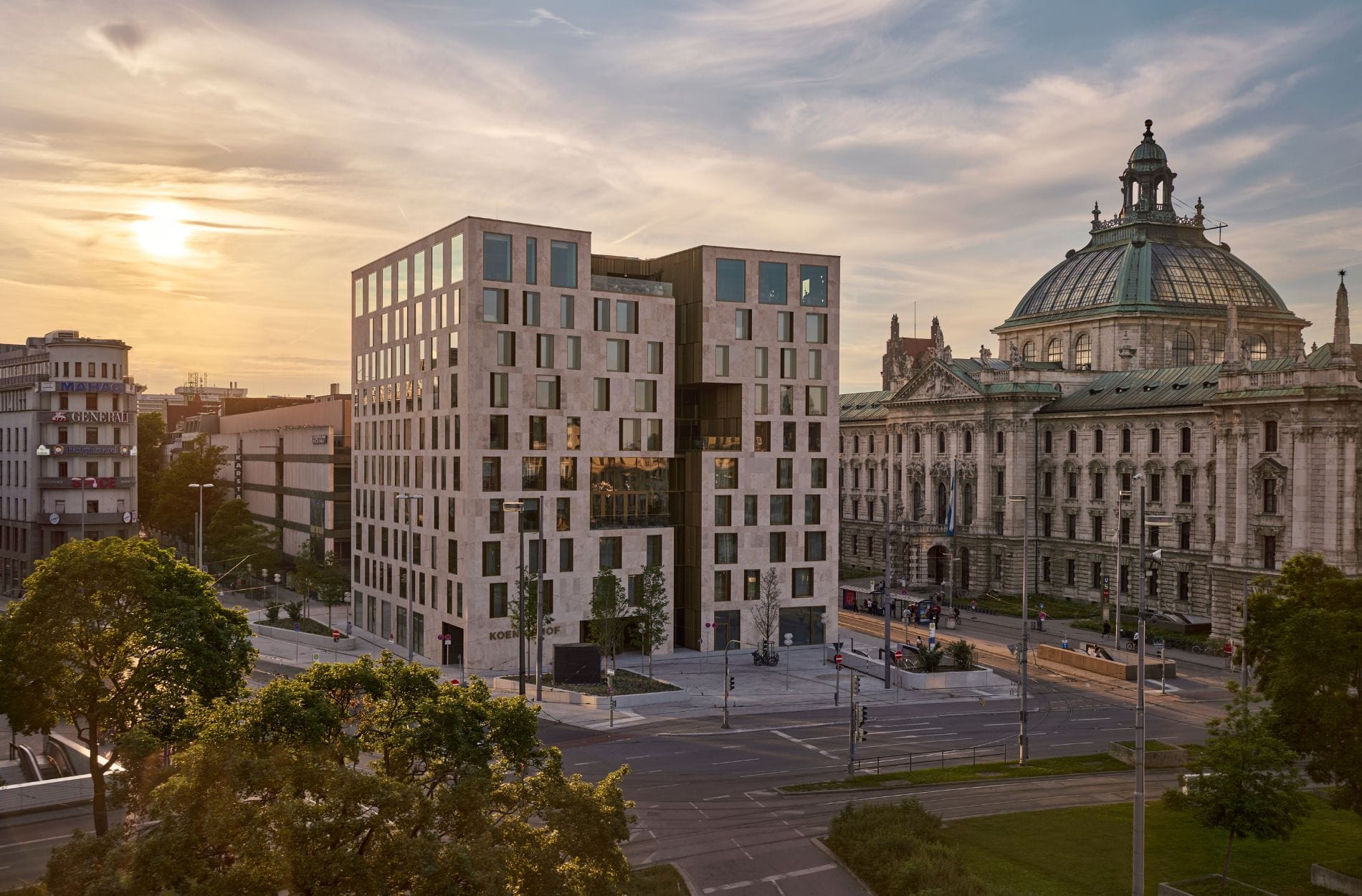 Koenigshof Munich Aussenansicht