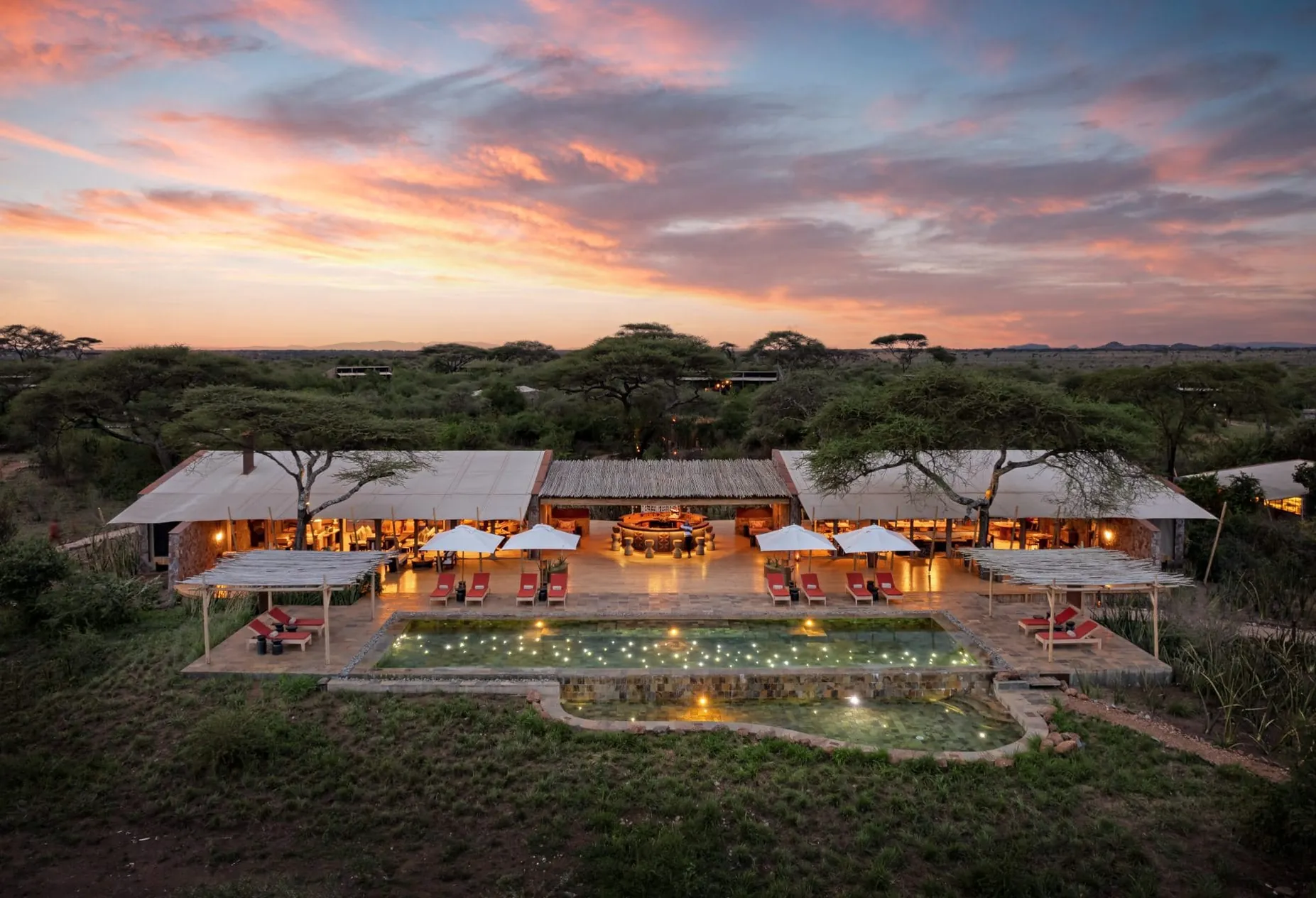 Marriotts Lifestyle-Marke Autograph Collection expandiert mit dem Mapito Safari Camp nach Tansania und setzt auf lokale Handwerkskunst sowie Community-Projekte. Das Camp liegt nahe dem Fort Ikoma Gate am Rand des Serengeti Nationalparks.