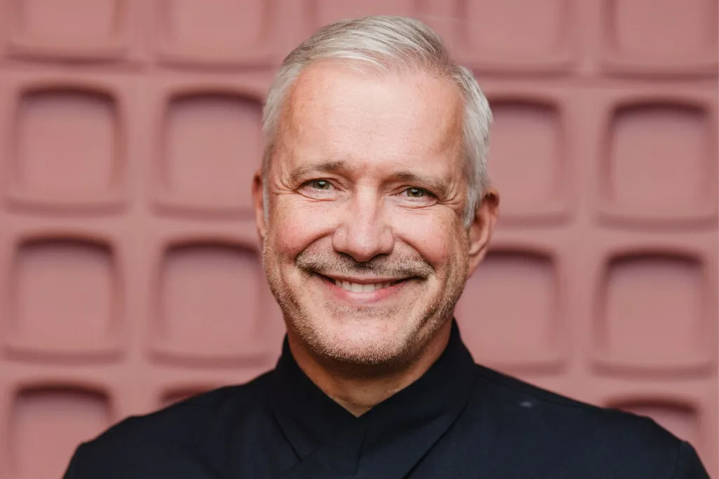 Alexander Herrmann im Posthotel Wirsberg – einem traditionsreichen Hotel mit Sternerestaurant, das seit 150 Jahren Gastlichkeit und Innovation verbindet.