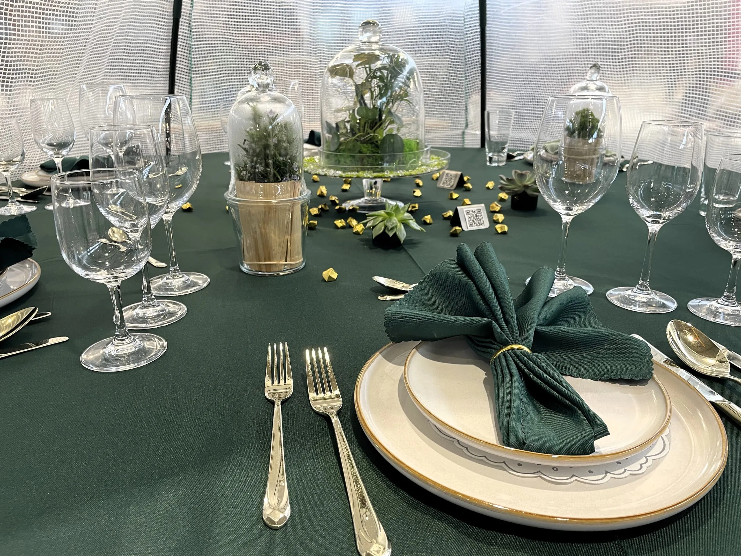 Der „Tisch der Zukunft“ des Teams der Paul-Kerschensteiner-Schule Bad-Überkingen griff ökologische Herausforderungen drastisch auf ...