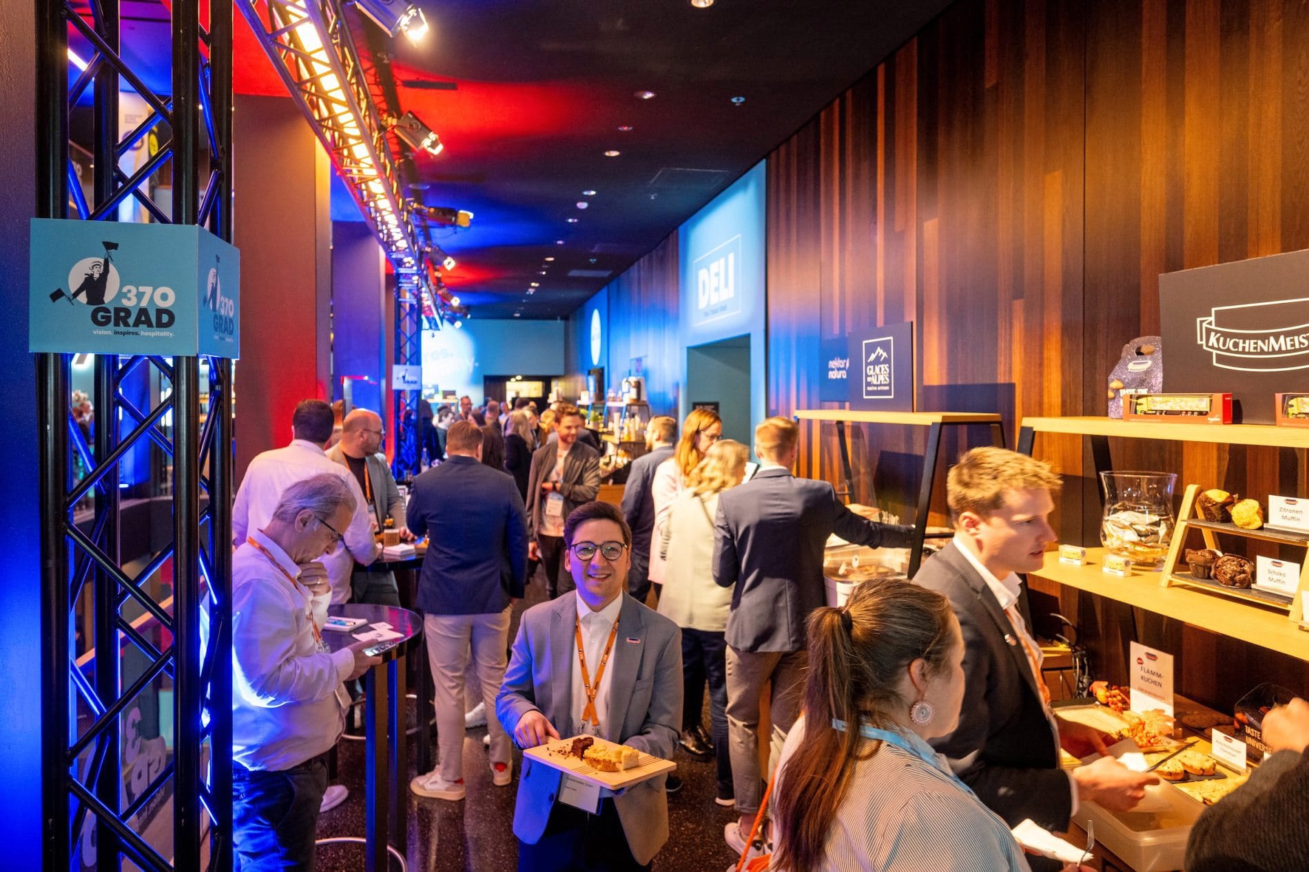 Networking in Norden: Zum zweiten Mal war die 370 Grad der Anlaufpunkt für Entscheidungsträger aus Hotellerie, Gastronomie und Catering in Hamburg.