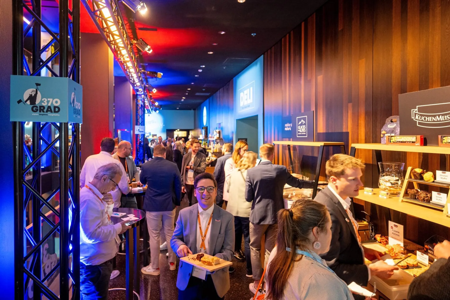 Networking in Norden: Zum zweiten Mal war die 370 Grad der Anlaufpunkt für Entscheidungsträger aus Hotellerie, Gastronomie und Catering in Hamburg.