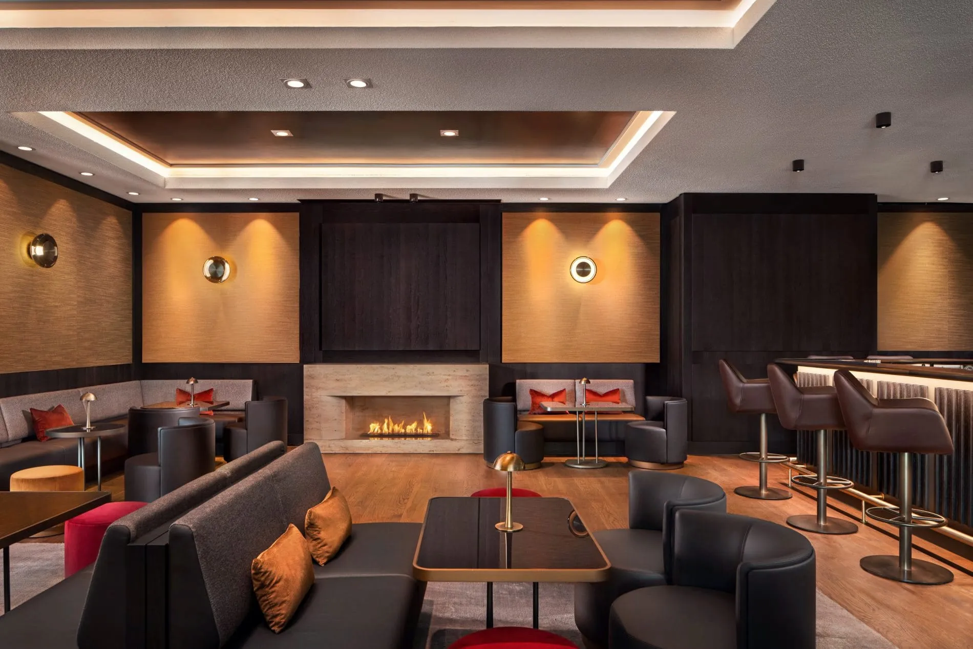 Neue Look: Mit der modernisierten Überfahrer Bar hat Althoff einen weitere Schritt in der Modernisierung des Seehotels Überfahrt abgeschlossen.