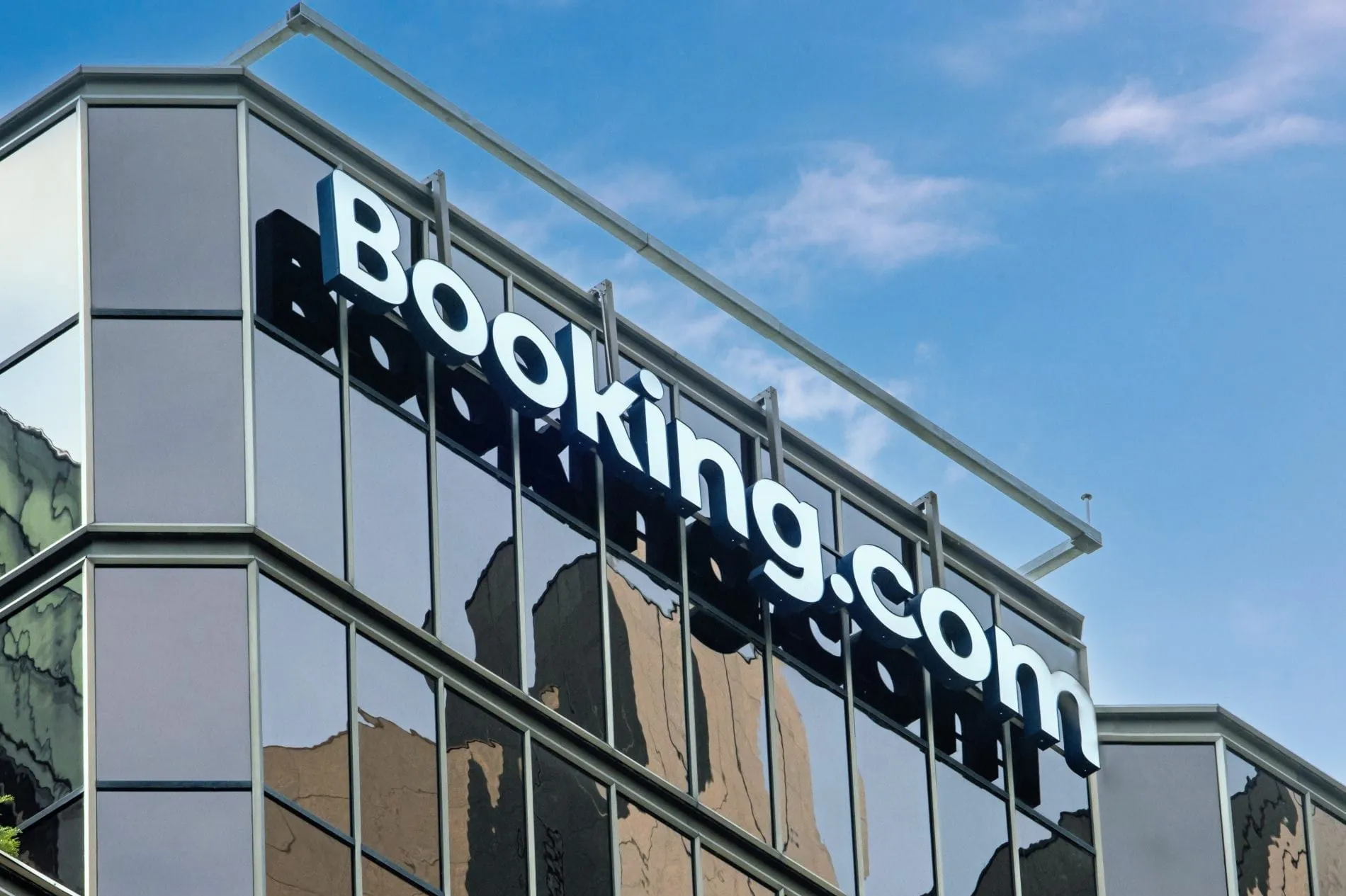 Hintergrund des Rechtsstreits zwischen Booking und deutschen Hotels ist eine Torpedo-Klage aus dem Jahr 2020.