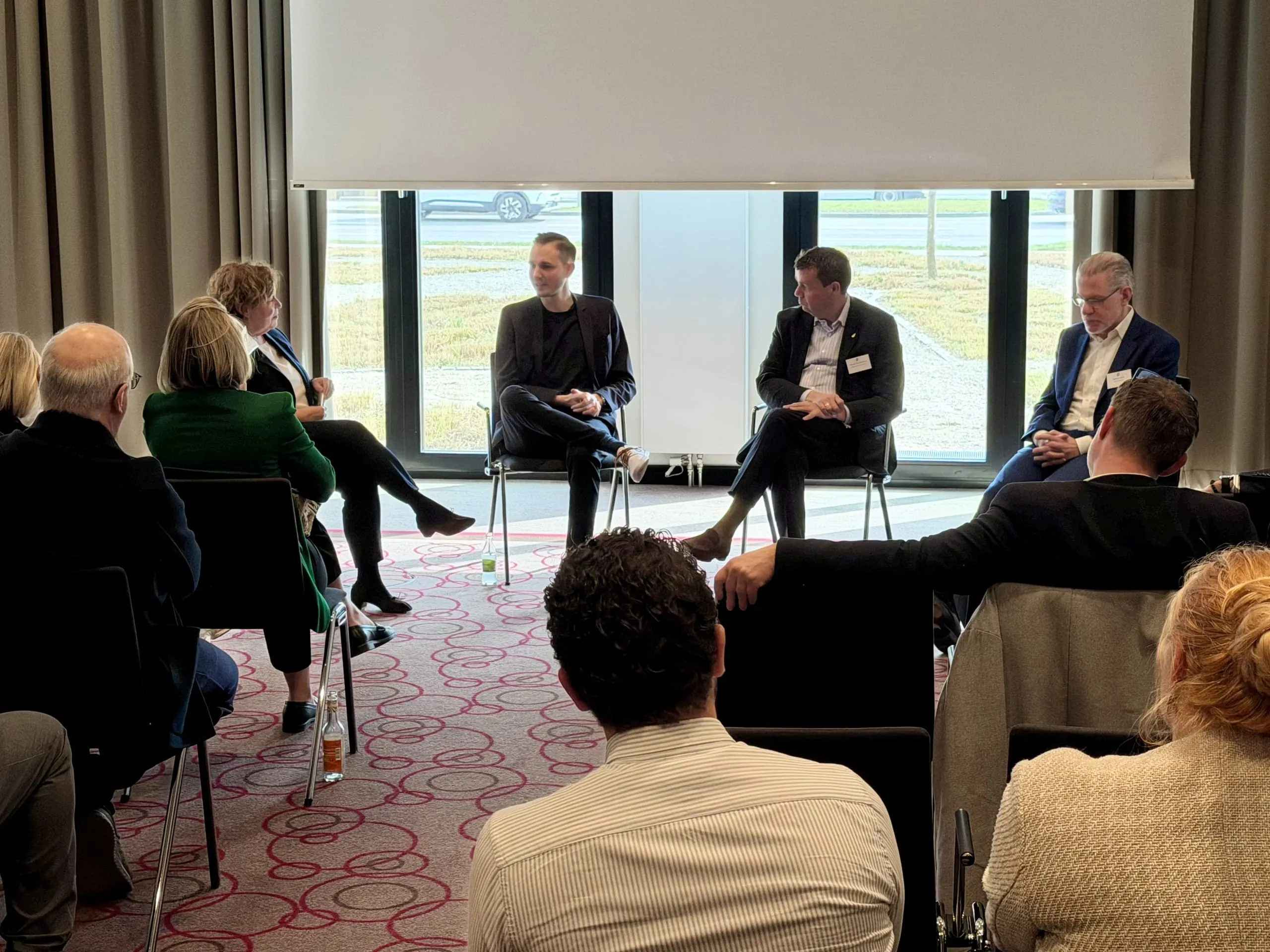 Branchentreff in der bayerischen Landeshauptstadt: Impresssionen der HDV-Frühjahrstagung im Leonadro Hotel Royal München.