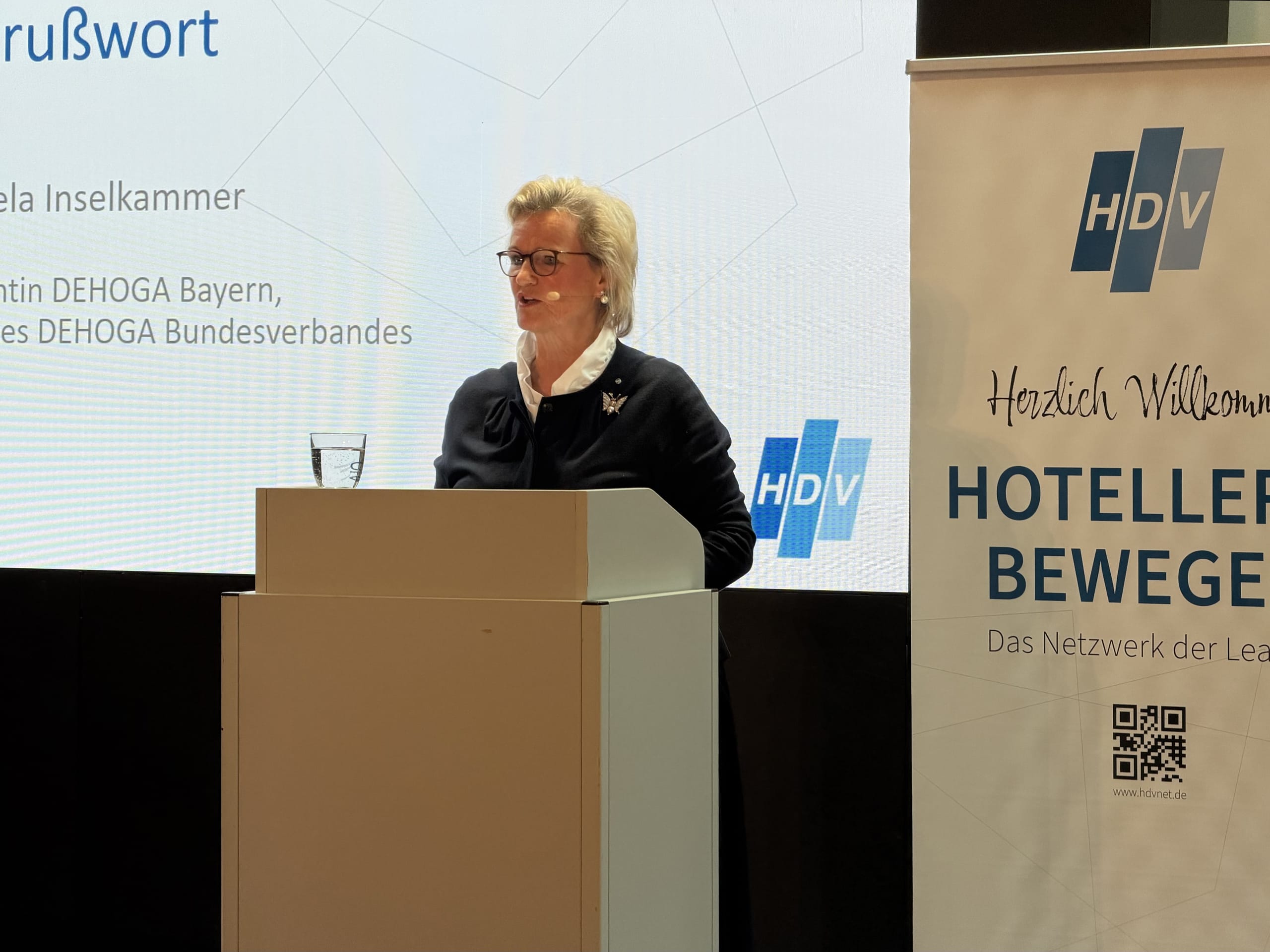 Branchentreff in der bayerischen Landeshauptstadt: Impresssionen der HDV-Frühjahrstagung im Leonadro Hotel Royal München.