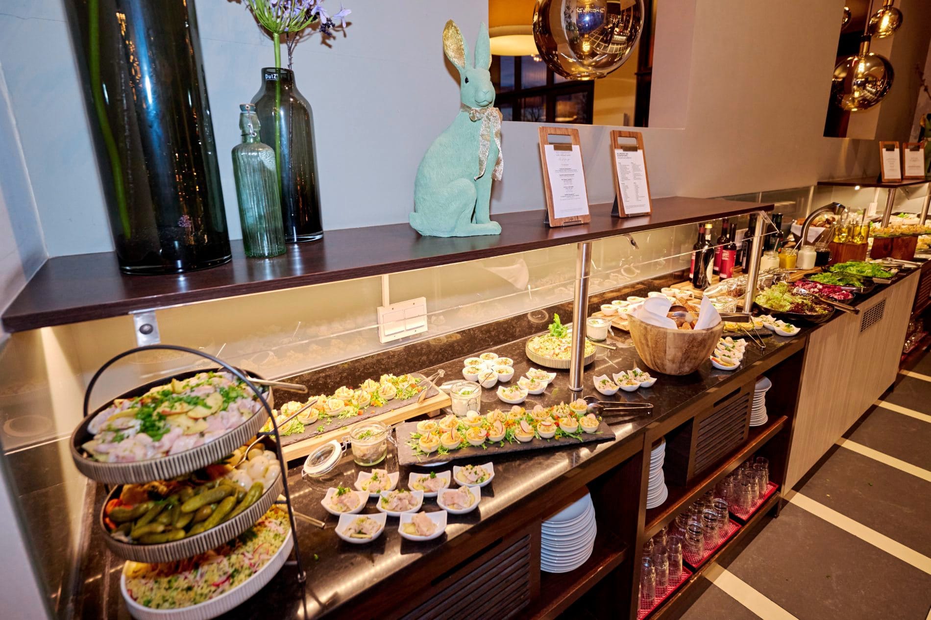 Branchentreff in der bayerischen Landeshauptstadt: Get-together am Vorabend der HDV-Frühjahrstagung im Leonadro Hotel Royal München.