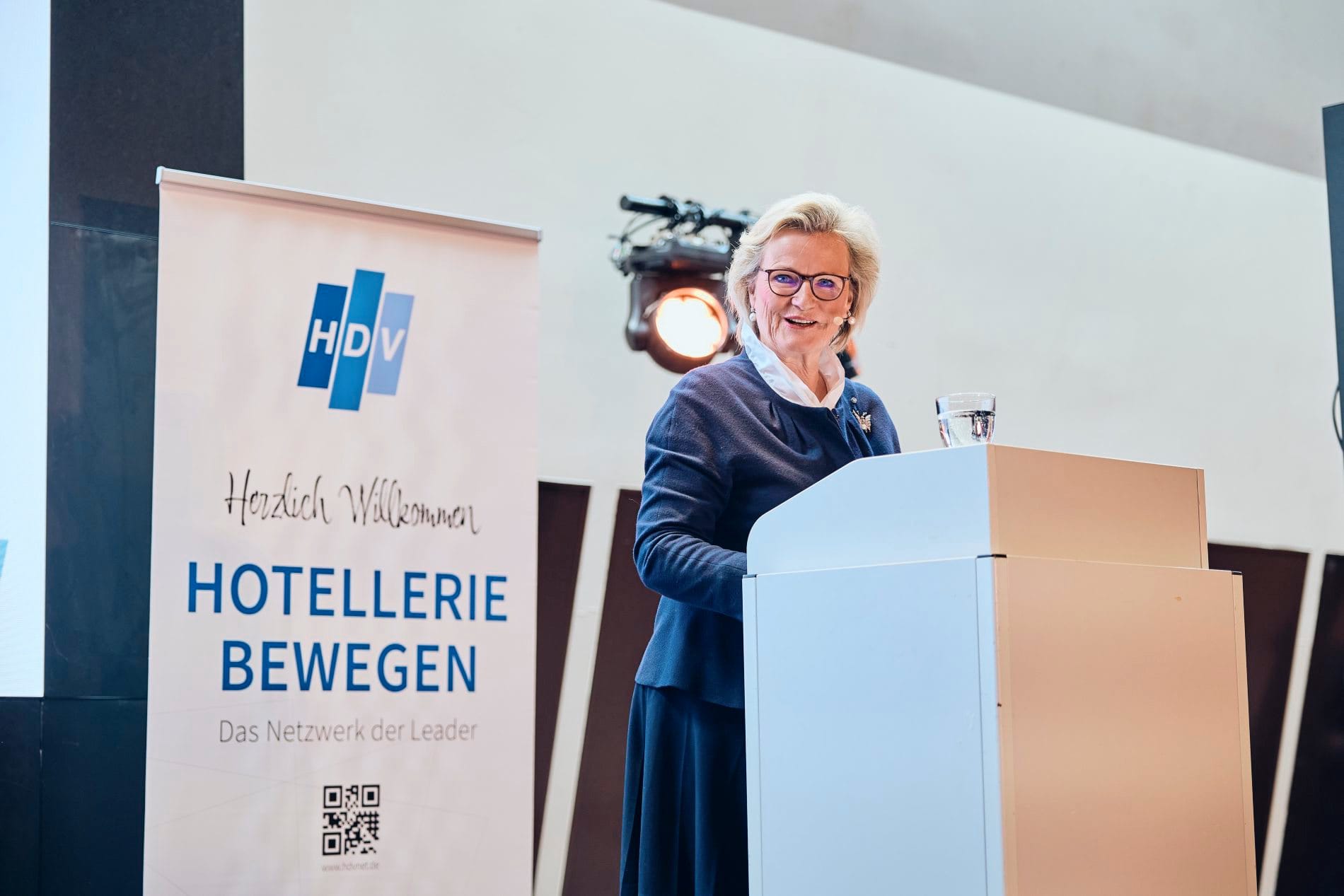 Branchentreff in der bayerischen Landeshauptstadt: Impressionen der HDV-Frühjahrstagung im Leonadro Hotel Royal München.