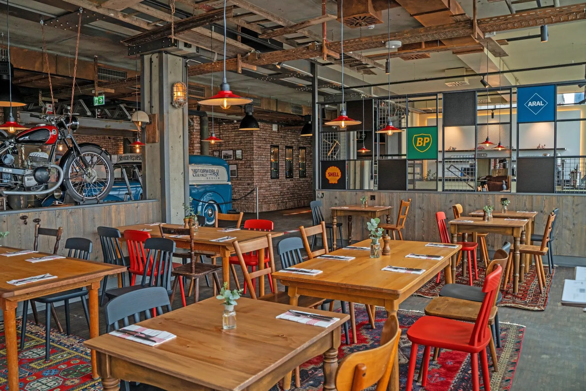 Motorworld Region Stuttgart wächst um Restaurant und Hotel