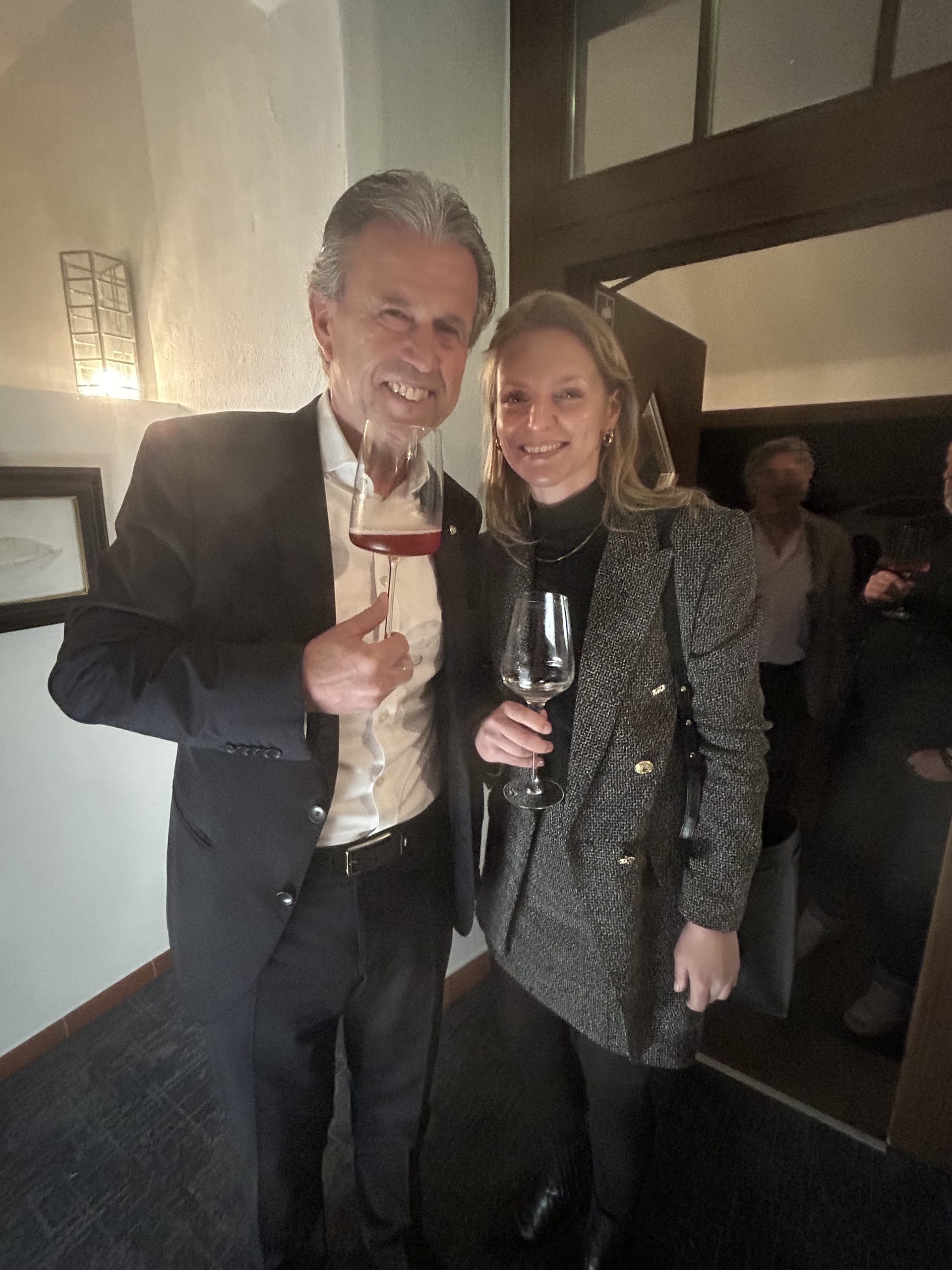 Feiern den Umzug: Thomas Schreiner Brillat-Savarin-Plakettenträger Thomas Schreiner von Laurent-Perrier mit Johanna Ulrich vom Kronenschlösschen.
