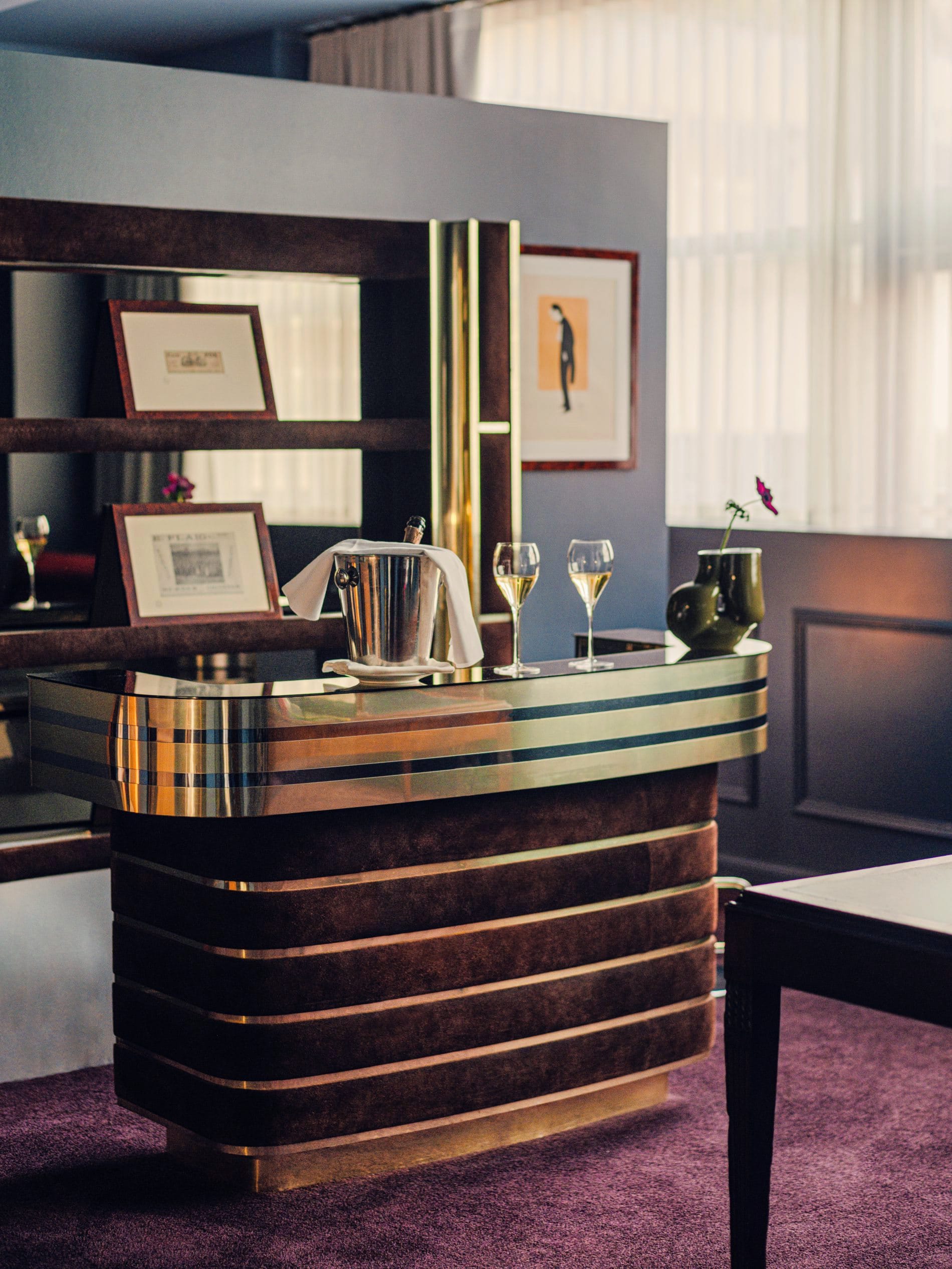 Die private Bar in der Townhouse Suite mit Art-déco-Anklängen und Champagner-Setup unterstreicht den Fünfsterne-Anspruch des neu gestalteten Aethos Milan.