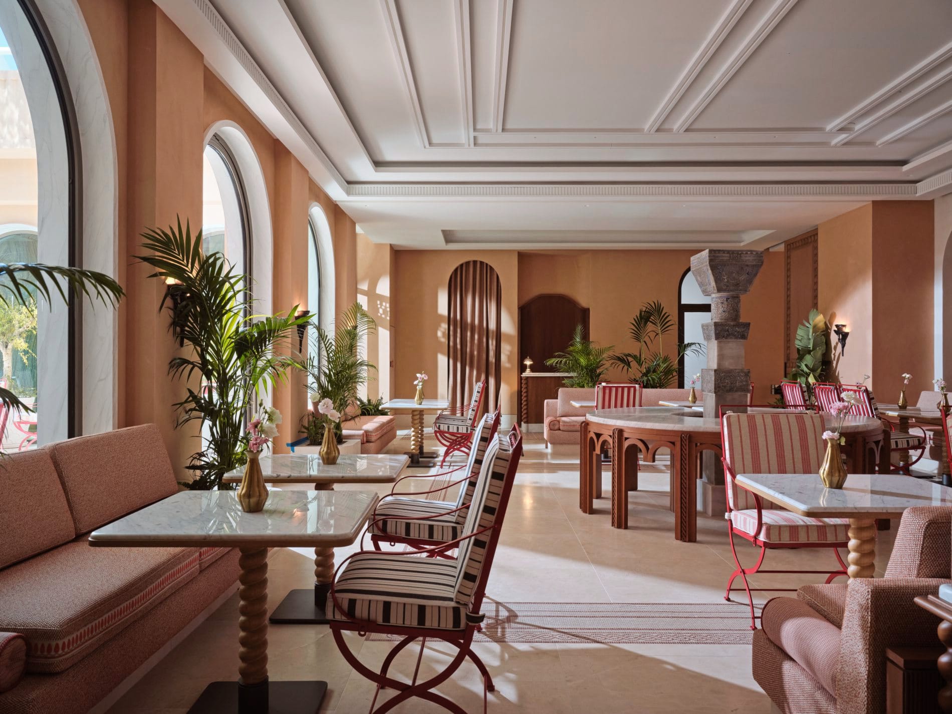 Das neu eröffnete „Byzantino“ versteht sich als erste Grande Brasserie Athens und verbindet französische und griechische Küche unter der Leitung von Küchenchef Angelos Lantos.