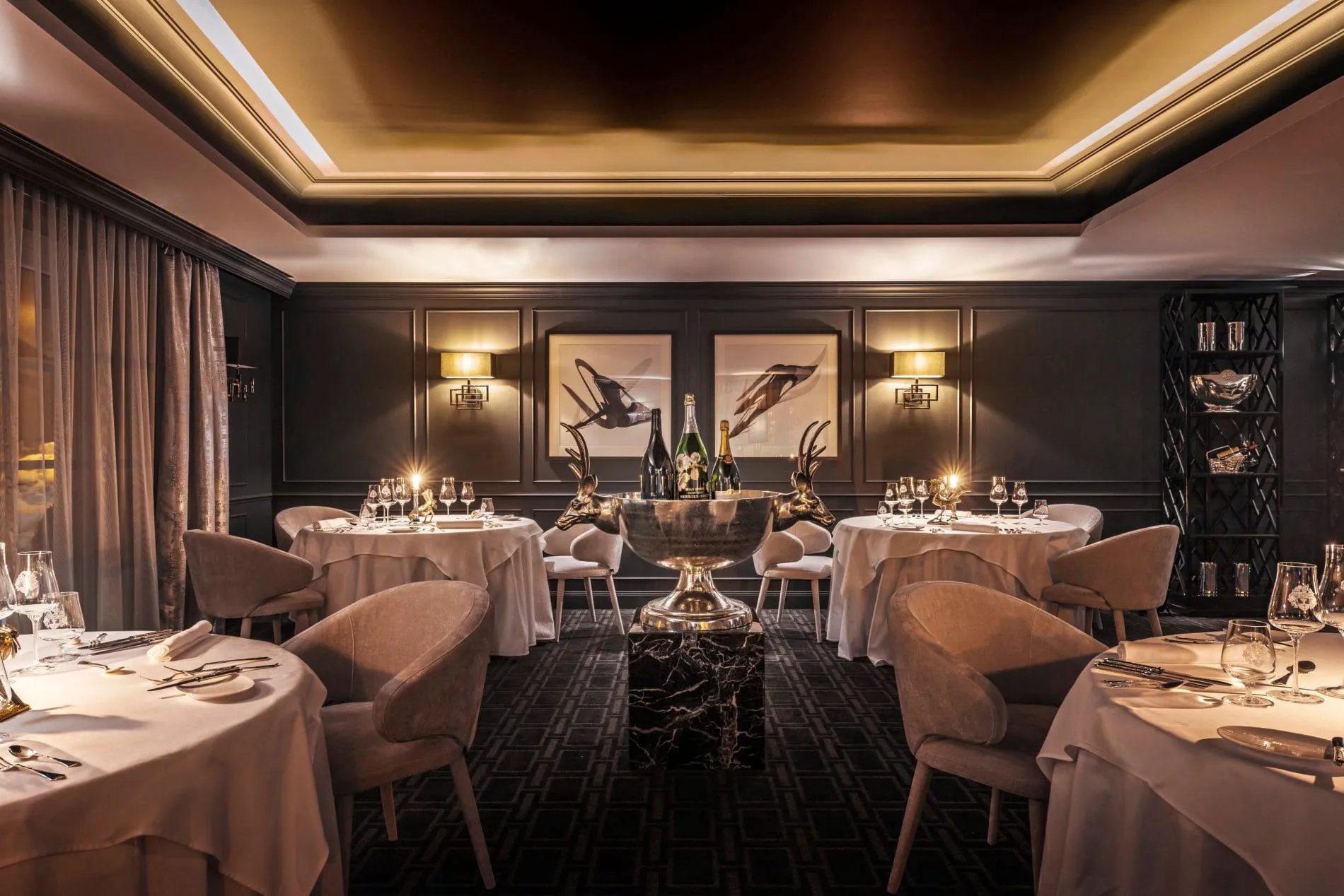 In der Gourmetstube interpretiert Küchenchef Thomas Gerber regionale Produkte mit kreativer Finesse – seit 2025 ausgezeichnet mit zwei Michelin-Sternen.