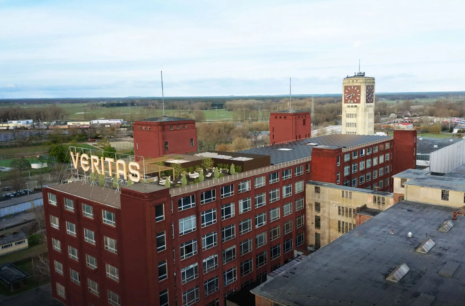 Im ehemaligen Singer-Nähmaschinenwerk in Wittenberge sollen Hotels, Coworking-Büros, Gastronomie und Veranstaltungsräume entstehen.