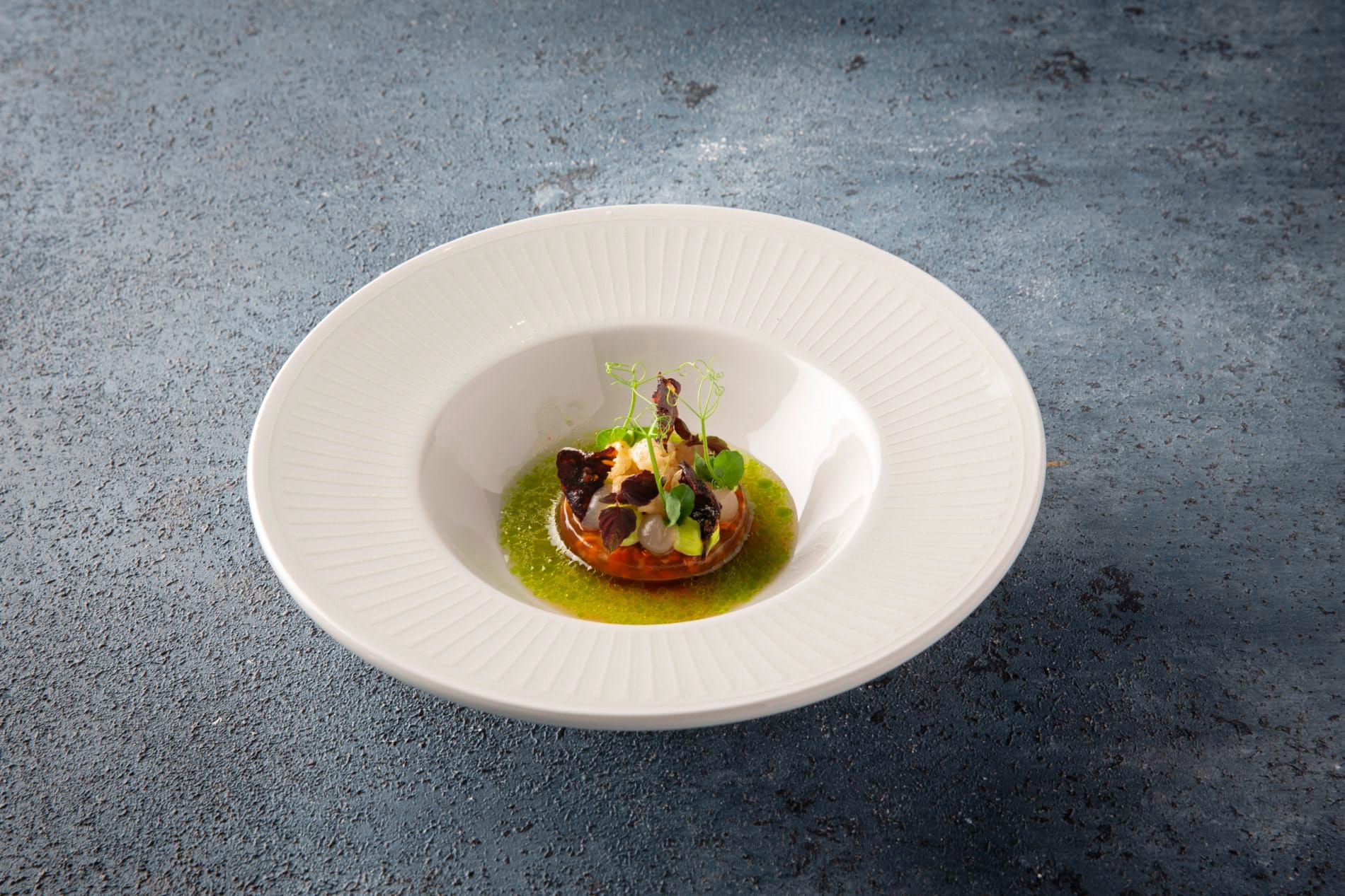 Mit „Simons Schlachtschüssel“ aus Schweinebauchsülze, geräucherter Blutwurst, Sauerkraut, Schnittlauch und Biervinaigrette überzeugten Simon und Marcel Bantle das Publikum bei der Chefs Challenge Night.