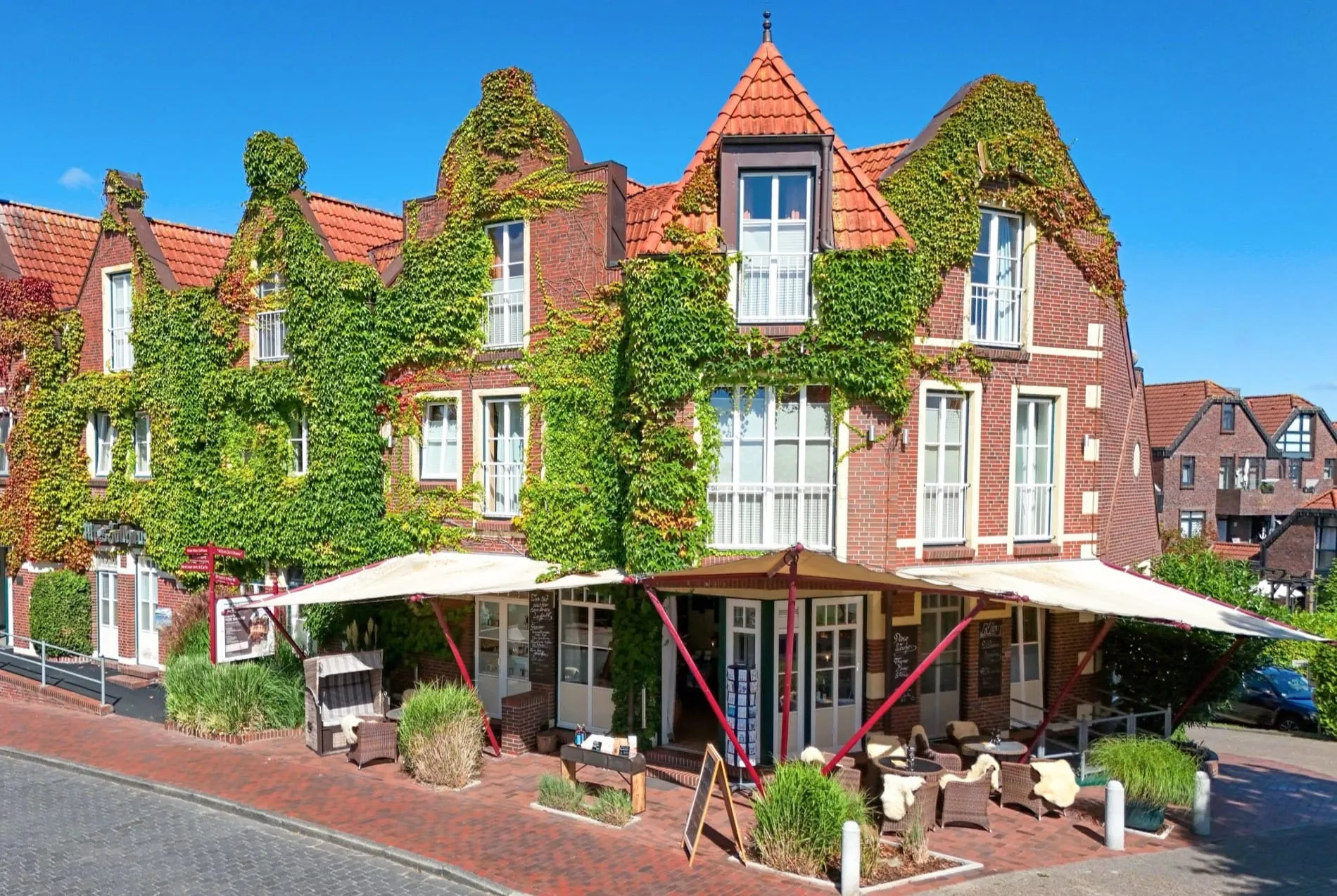 Das Hotel Altes Zollhaus wurde im 19. Jahrhundert als Werft- beziehungsweise Helgenhaus genutzt.