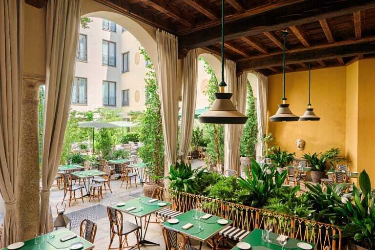 Der Mandarin Garden vereint italienische Gastlichkeit und einen ruhigen Innenhof mitten in der turbulenten Modemetropole Mailand.