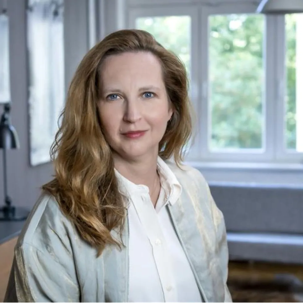 Brit Glocke ist Chefredakteurin der B2B-Branchenmagazine Tophotel und Hotel+Technik im Freizeit-Verlag (Holzmann Medien). In dieser Position leitet sie seit März 2023 die Redaktion und verantwortet die crossmediale Weiterentwicklung der beiden Fachmedien.
