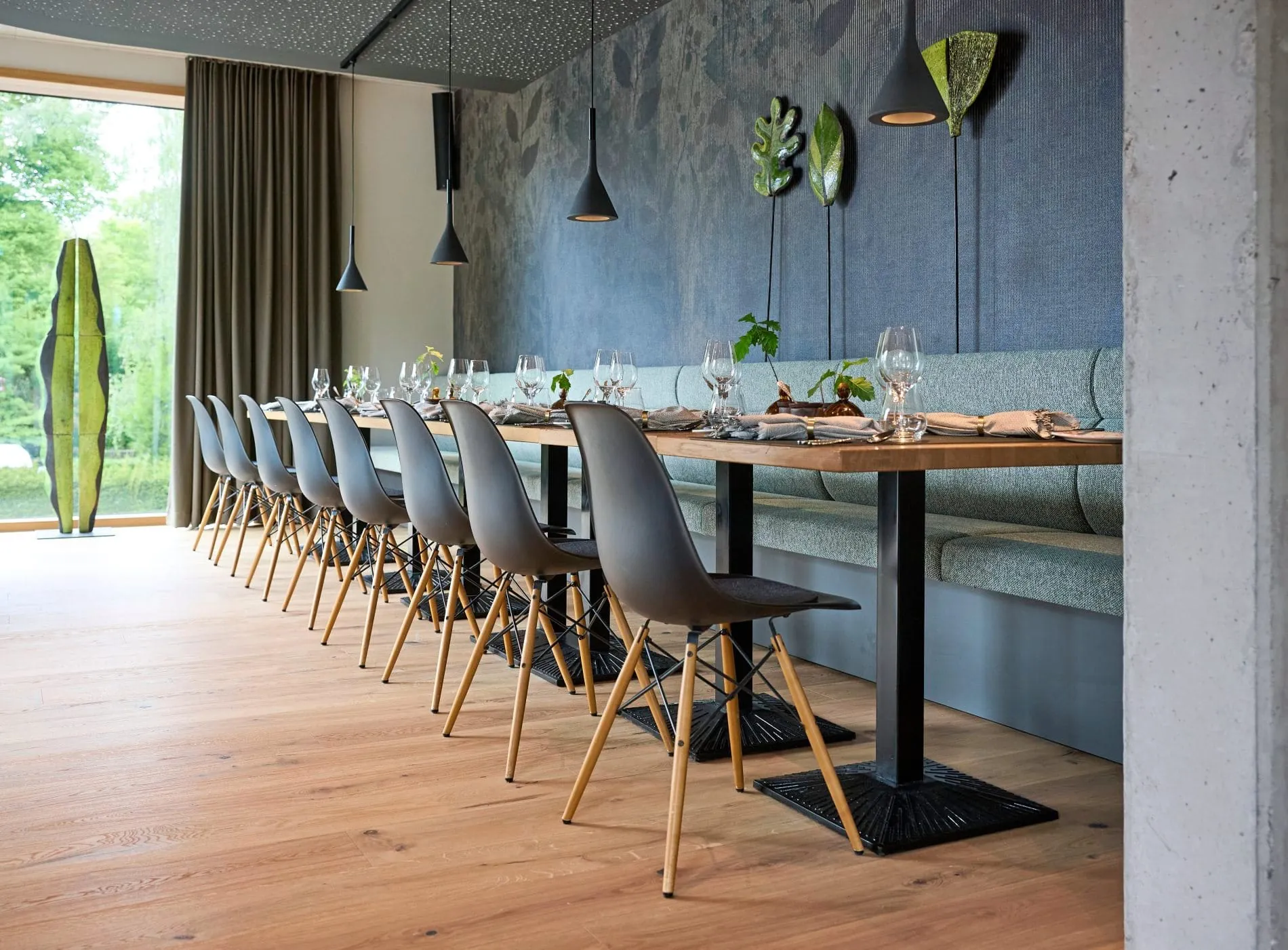 Im Restaurant Melchior wurden Möbel aus dem ersten Betrieb der Belsers zweitverwertet.