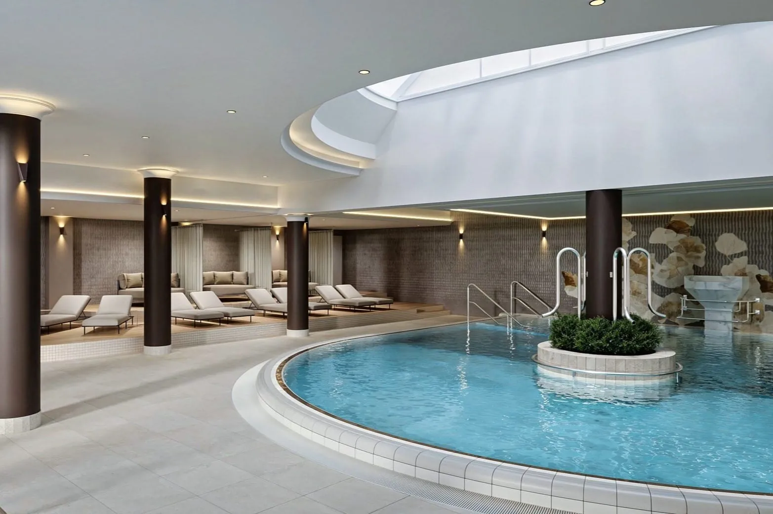 Herzstück des neuen Fürstenhofs: Die Spa-Landschaft mit Pools, Saunen und Ruhebereichen.