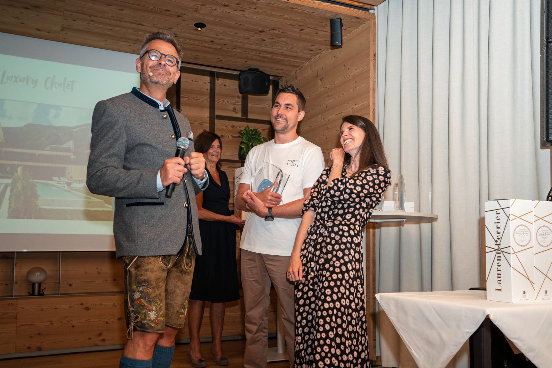 Zwei Awards, ein Tag: Im Falkensteiner Hotel Kronplatz wurden die Gewinner des Family Cups 2026 und des Lieblings Chalet Award 2026 ausgezeichnet.
