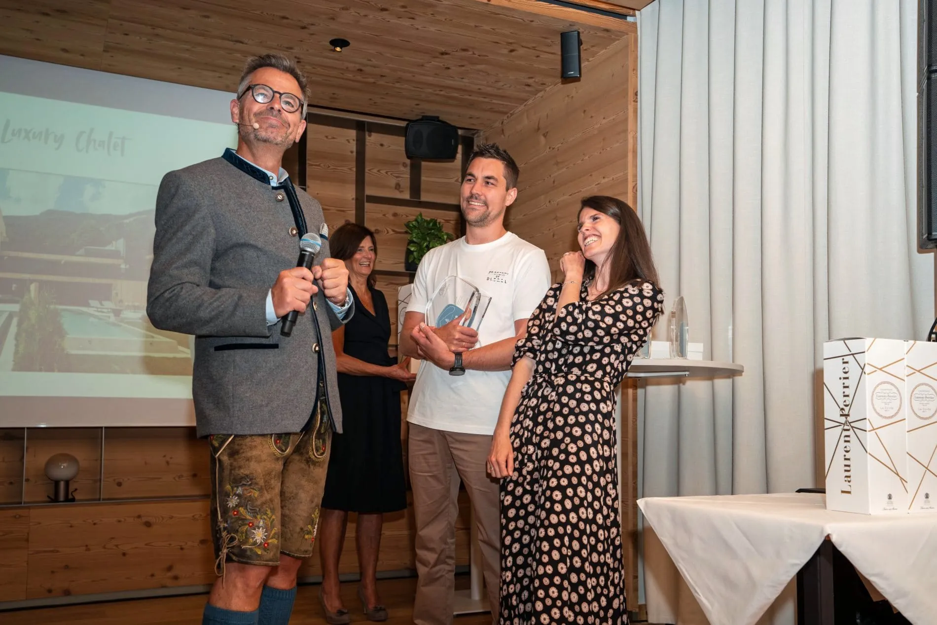 Zwei Awards, ein Tag: Im Falkensteiner Hotel Kronplatz wurden die Gewinner des Family Cups 2026 und des Lieblings Chalet Award 2026 ausgezeichnet.