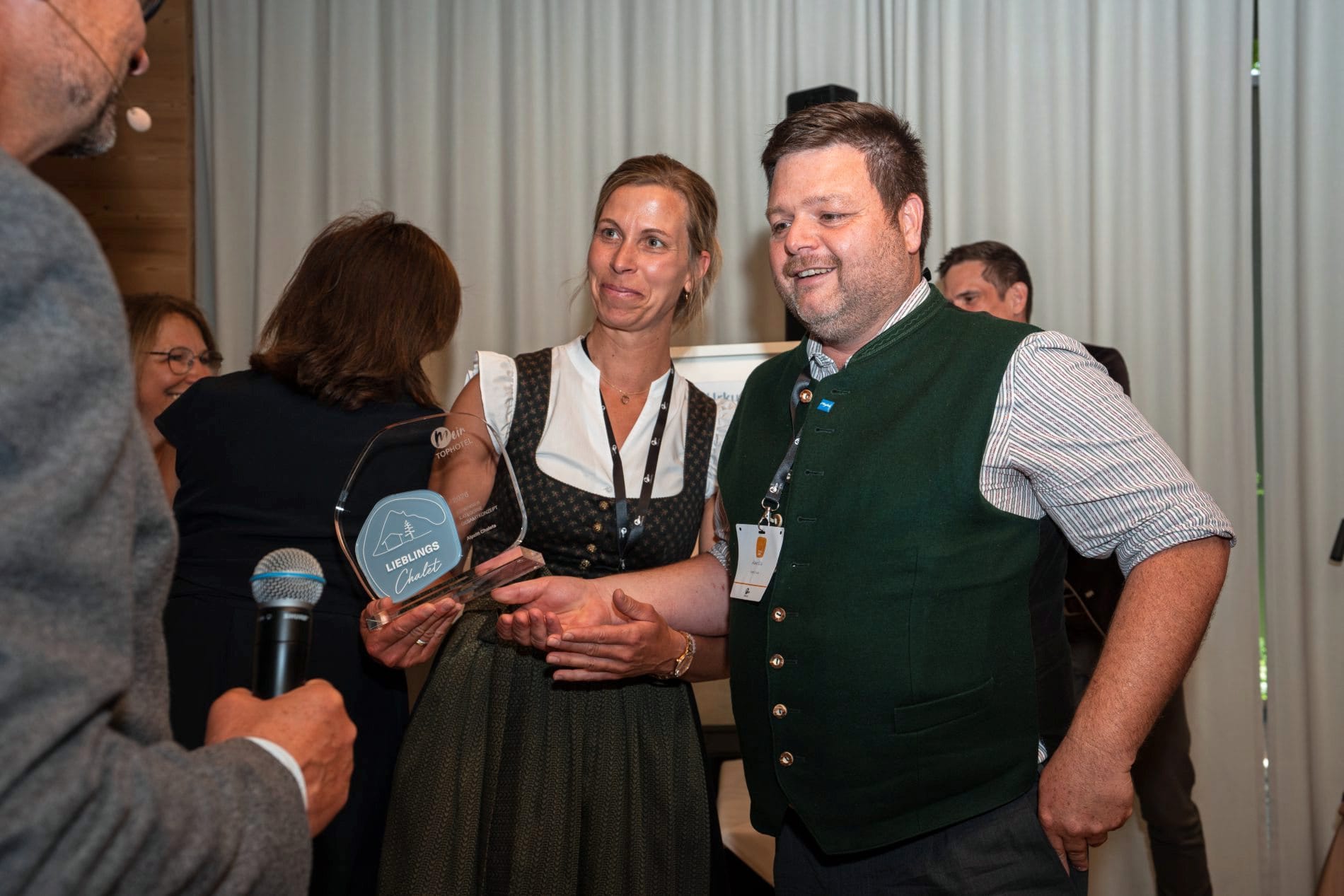 Zwei Awards, ein Tag: Im Falkensteiner Hotel Kronplatz wurden die Gewinner des Family Cups 2026 und des Lieblings Chalet Award 2026 ausgezeichnet.