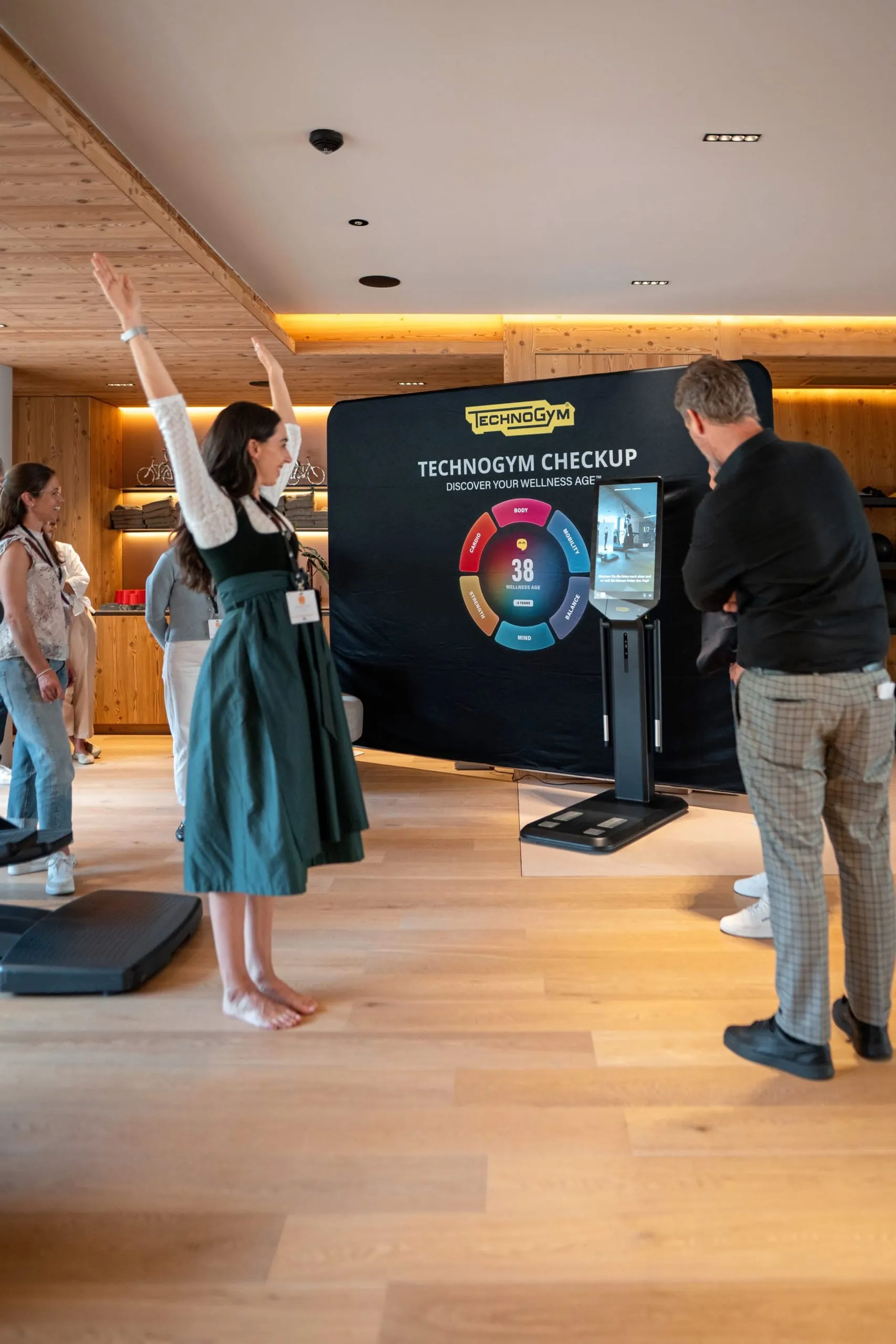 Zwei Awards, ein Tag: Im Falkensteiner Hotel Kronplatz wurden die Gewinner des Family Cups 2026 und des Lieblings Chalet Award 2026 ausgezeichnet.