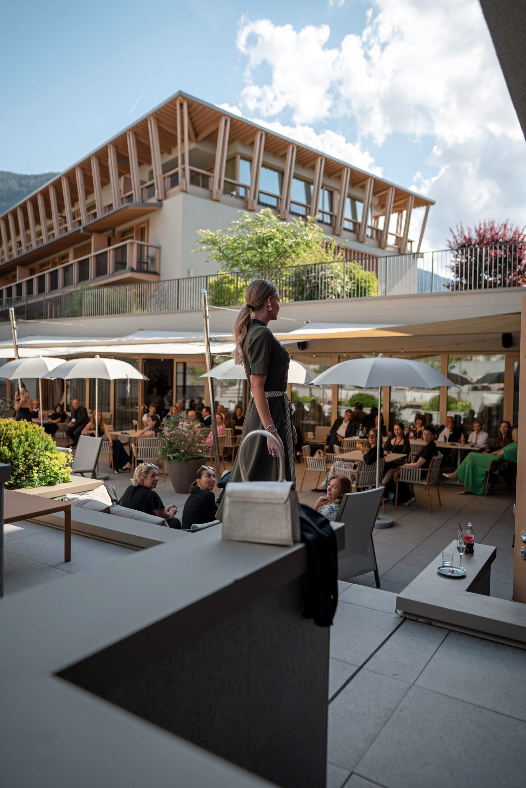 Zwei Awards, ein Tag: Im Falkensteiner Hotel Kronplatz wurden die Gewinner des Family Cups 2026 und des Lieblings Chalet Award 2026 ausgezeichnet.
