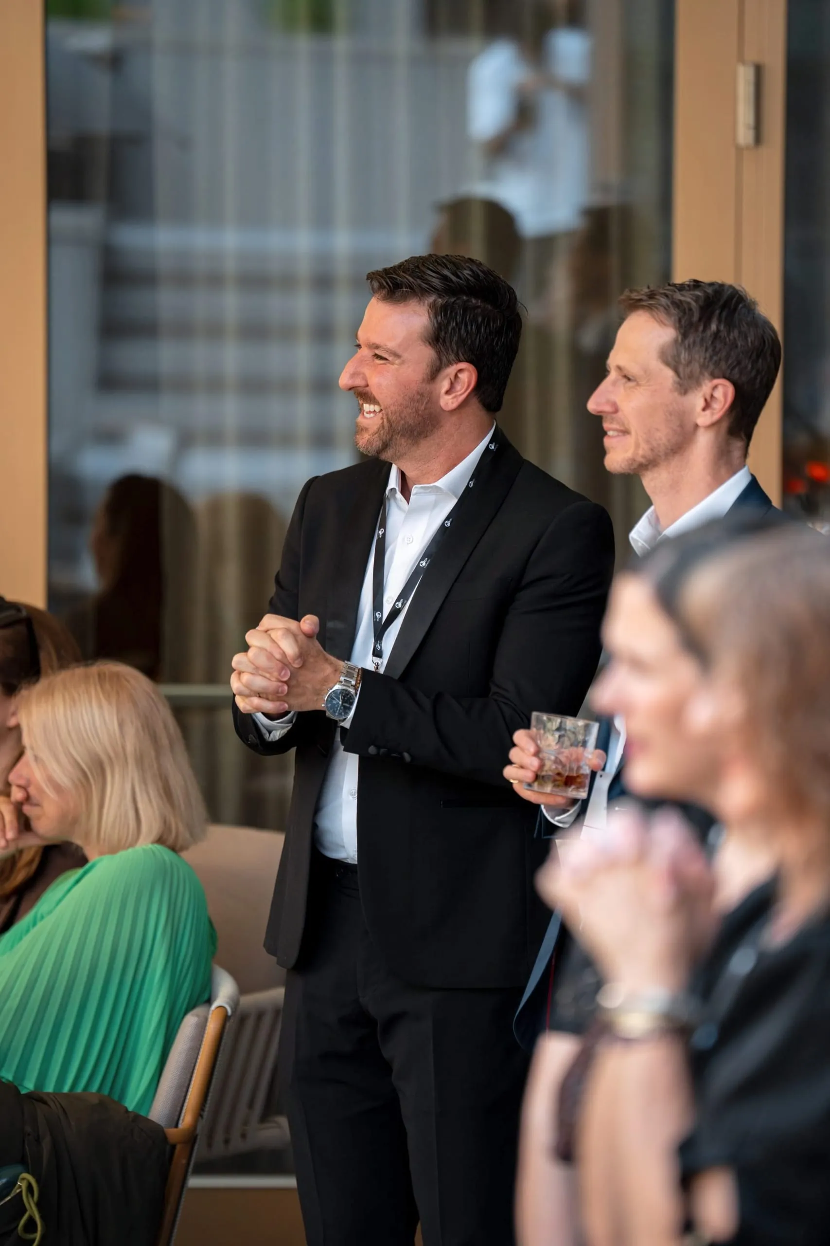 Zwei Awards, ein Tag: Im Falkensteiner Hotel Kronplatz wurden die Gewinner des Family Cups 2026 und des Lieblings Chalet Award 2026 ausgezeichnet.