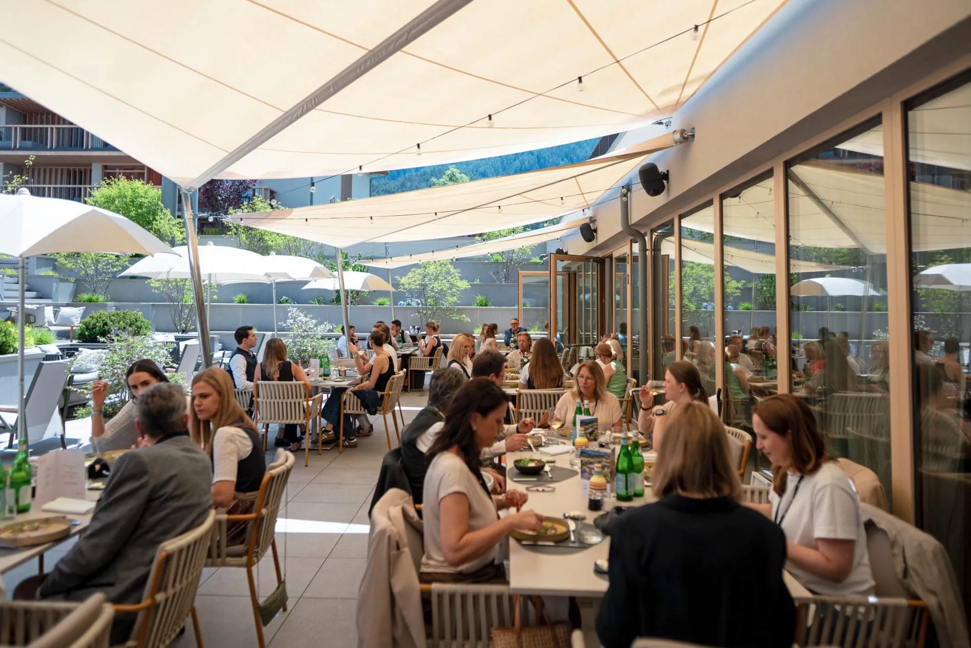Zwei Awards, ein Tag: Im Falkensteiner Hotel Kronplatz wurden die Gewinner des Family Cups 2026 und des Lieblings Chalet Award 2026 ausgezeichnet.