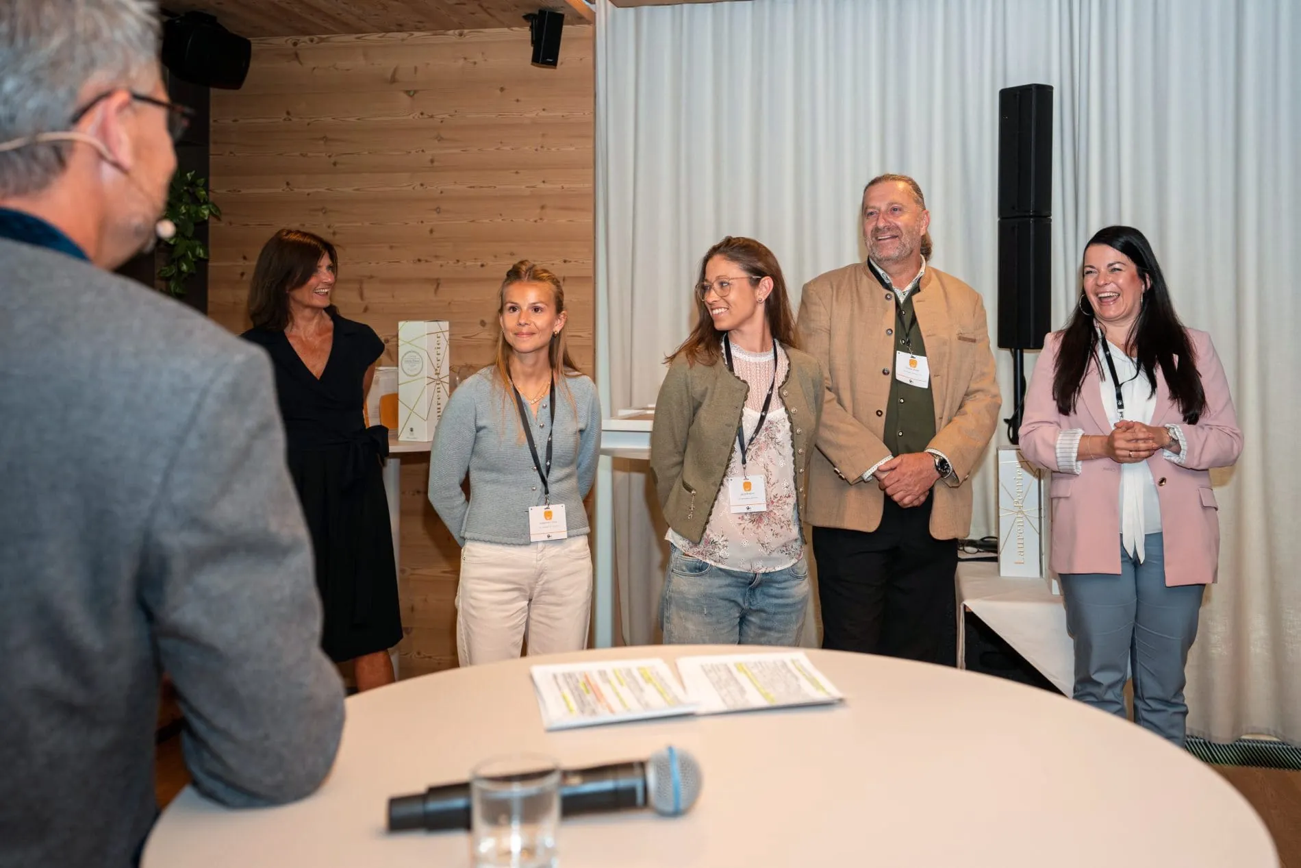 Zwei Awards, ein Tag: Im Falkensteiner Hotel Kronplatz wurden die Gewinner des Family Cups 2026 und des Lieblings Chalet Award 2026 ausgezeichnet.