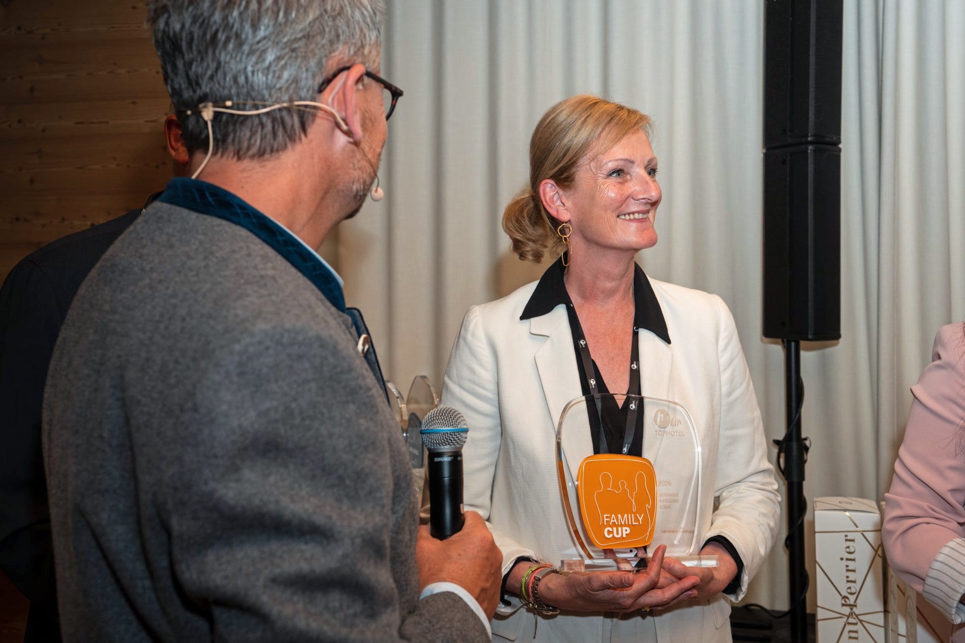 Zwei Awards, ein Tag: Im Falkensteiner Hotel Kronplatz wurden die Gewinner des Family Cups 2026 und des Lieblings Chalet Award 2026 ausgezeichnet.