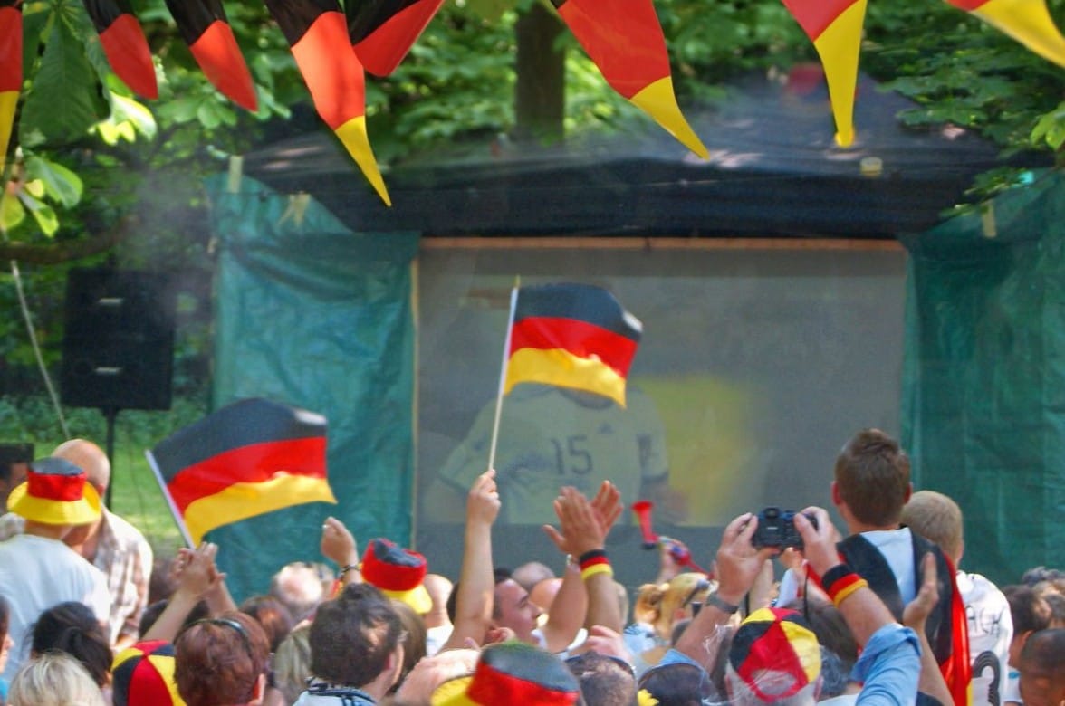 Wie schon bei den Turnieren der vergangenen Jahre hoffen Gastronomen, mit der bevorstehenden Fußball-WM zusätzliche Umsätze zu erzielen.