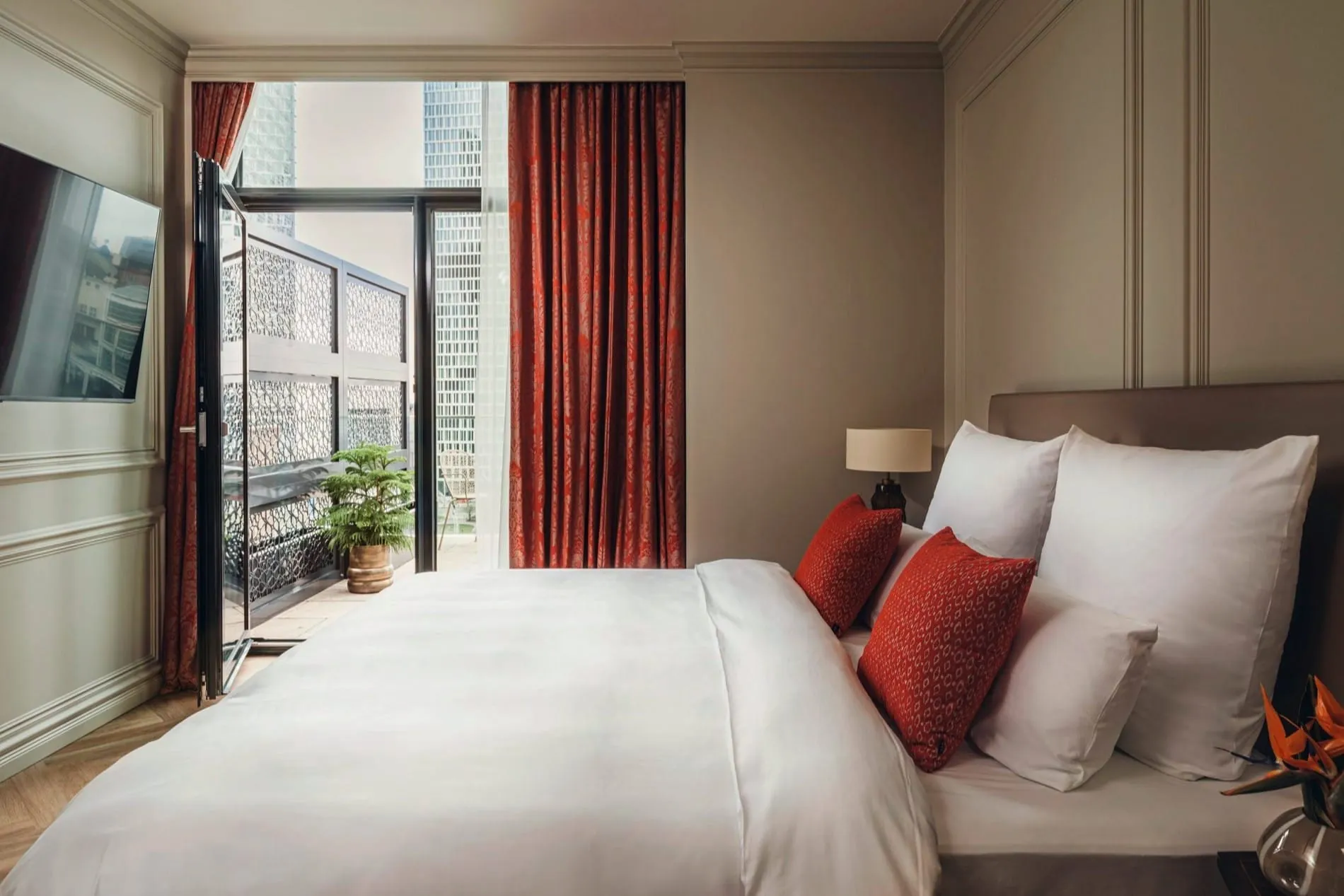 Alle Zimmer im Taj Hessischer Hof Frankfurt verbinden klassische Grandezza mit modernem Komfort.