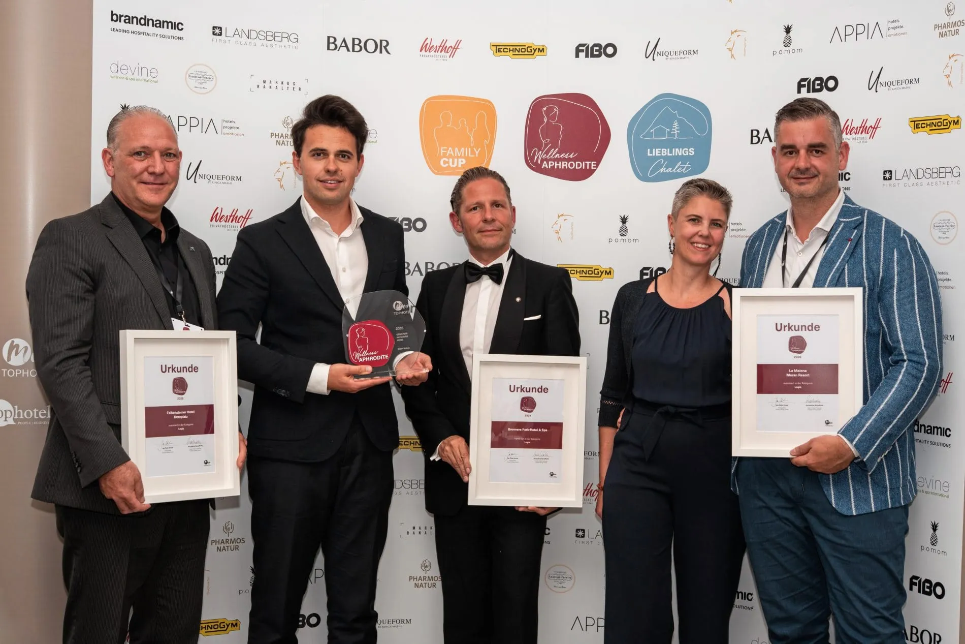 „Exzellenz und Leidenschaft": Rund 150 geladene Gäste aus Hotellerie, Tourismus und Medien feierten im Falkensteiner Hotel Kronplatz und im Lumen auf dem Kronplatz die Verleihung der Wellness Aphrodite 2026.
