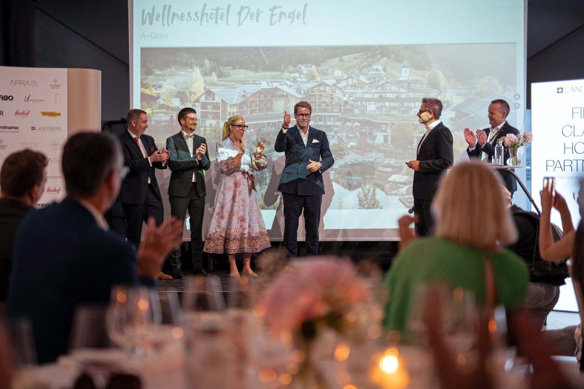 „Exzellenz und Leidenschaft": Rund 150 geladene Gäste aus Hotellerie, Tourismus und Medien feierten im Falkensteiner Hotel Kronplatz und im Lumen auf dem Kronplatz die Verleihung der Wellness Aphrodite 2026.