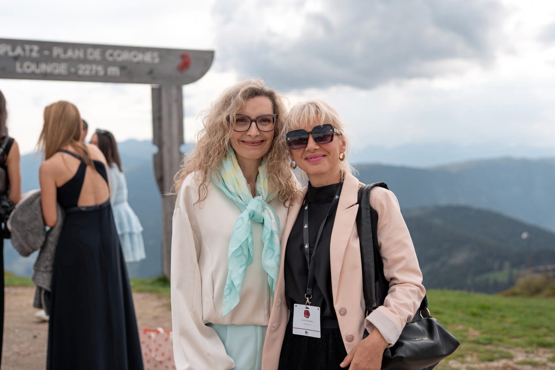 „Exzellenz und Leidenschaft": Rund 150 geladene Gäste aus Hotellerie, Tourismus und Medien feierten im Falkensteiner Hotel Kronplatz und im Lumen auf dem Kronplatz die Verleihung der Wellness Aphrodite 2026.