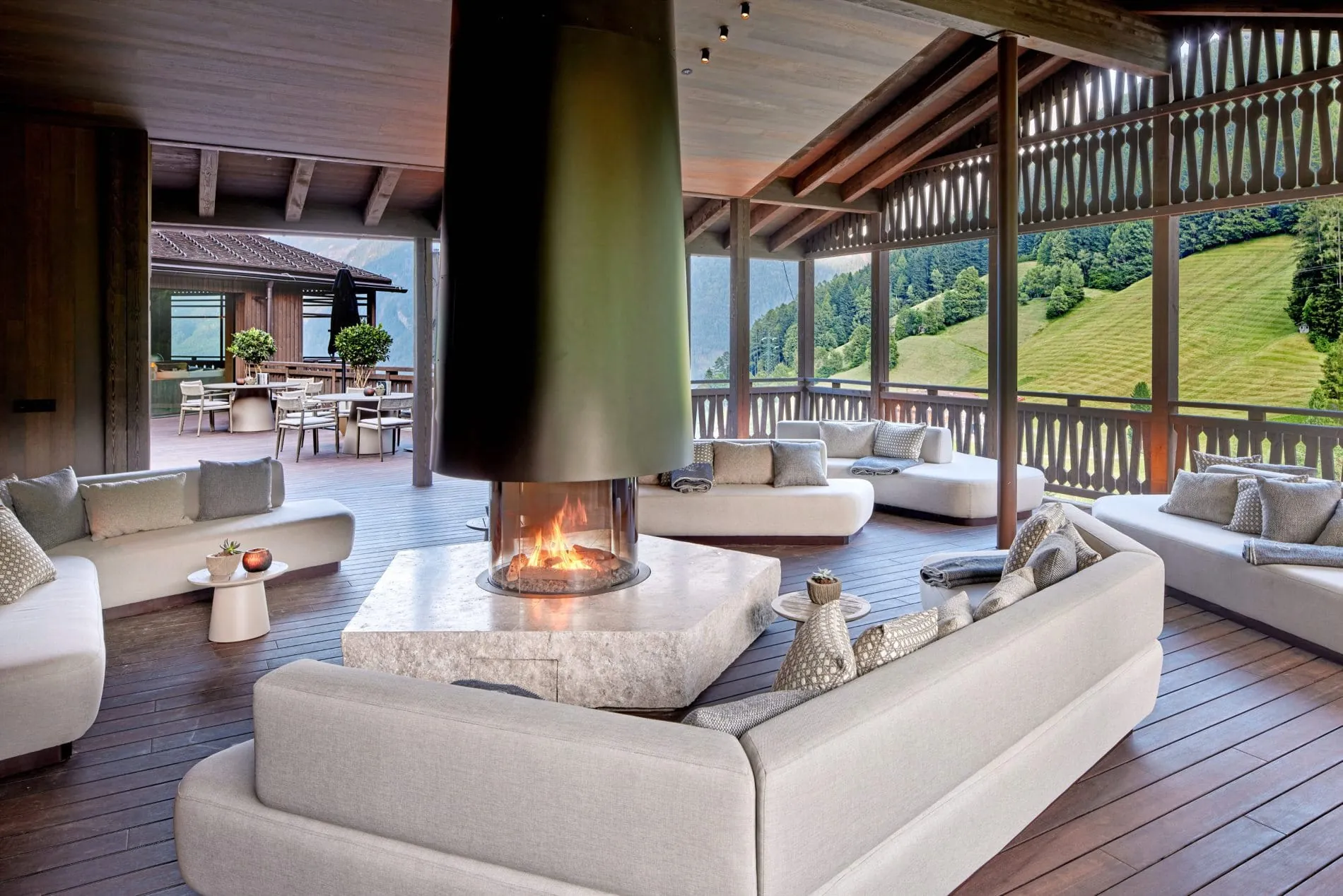 Amonti Chalets Lounge Sieger Tophotel Newcomer Award 2026